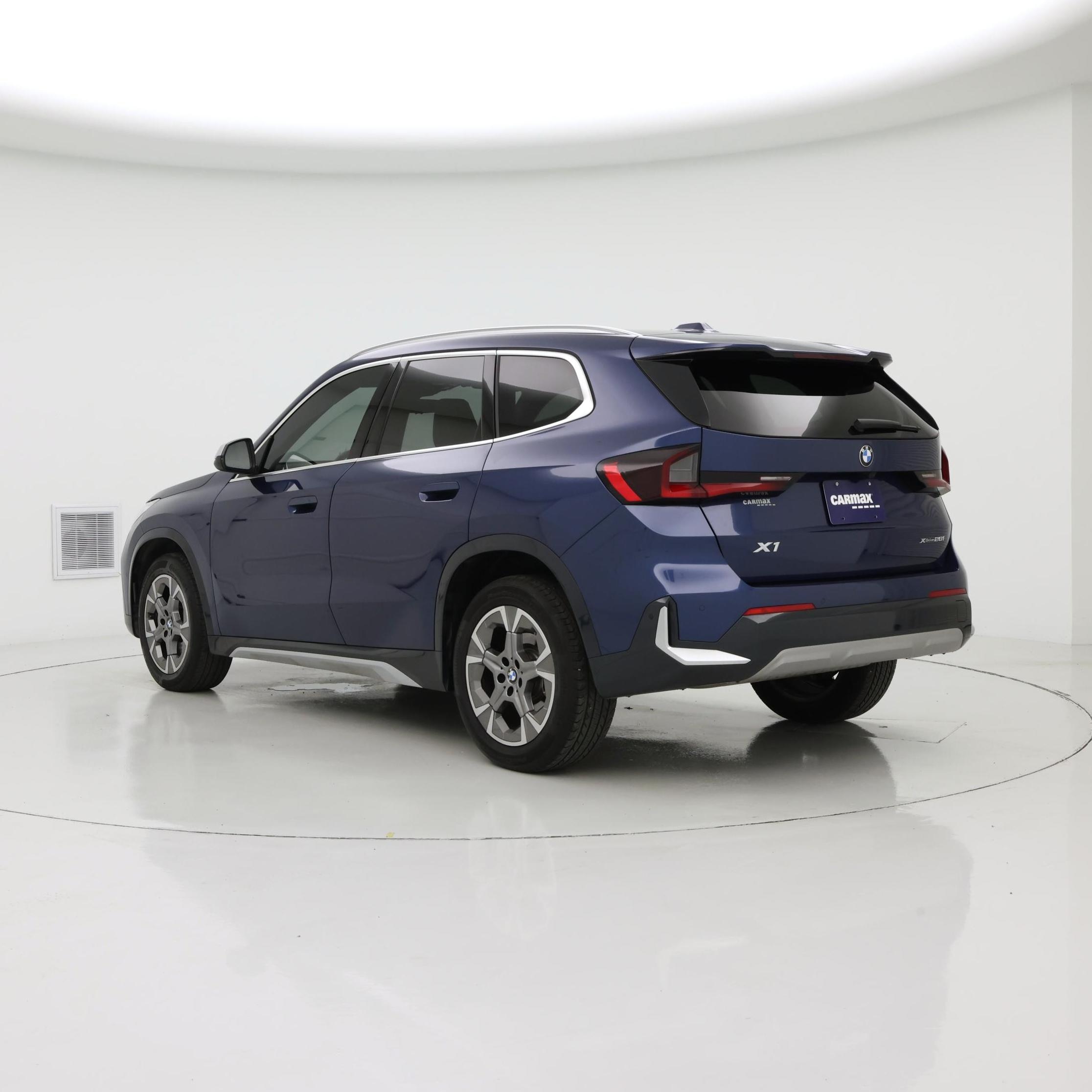 Thumbnail: 2023 BMW X1 - 2