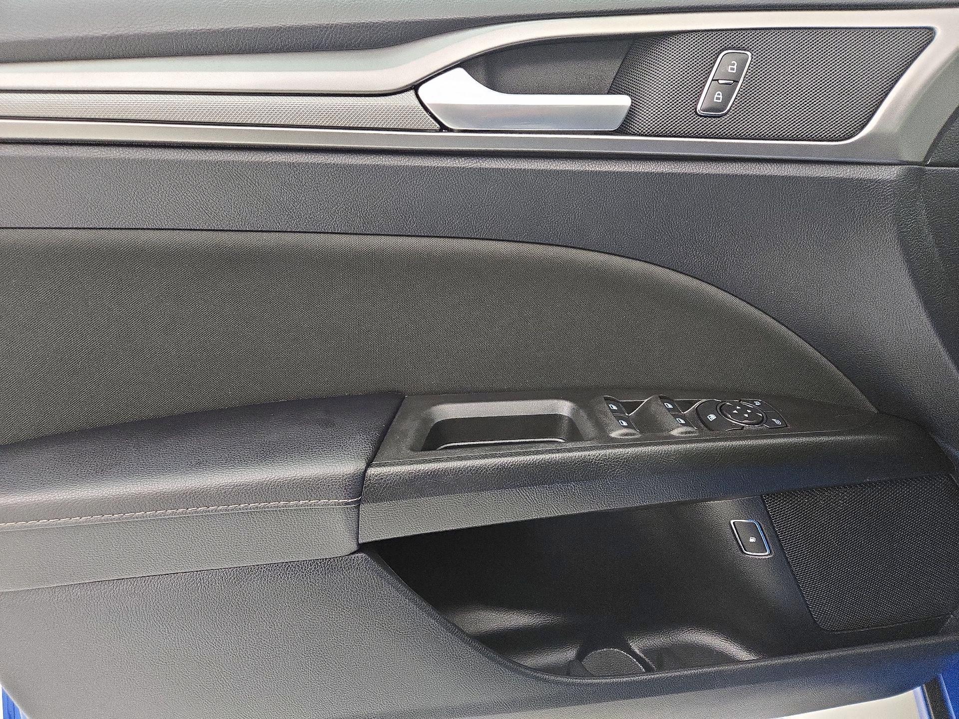 Thumbnail: 2020 Ford Fusion - 12