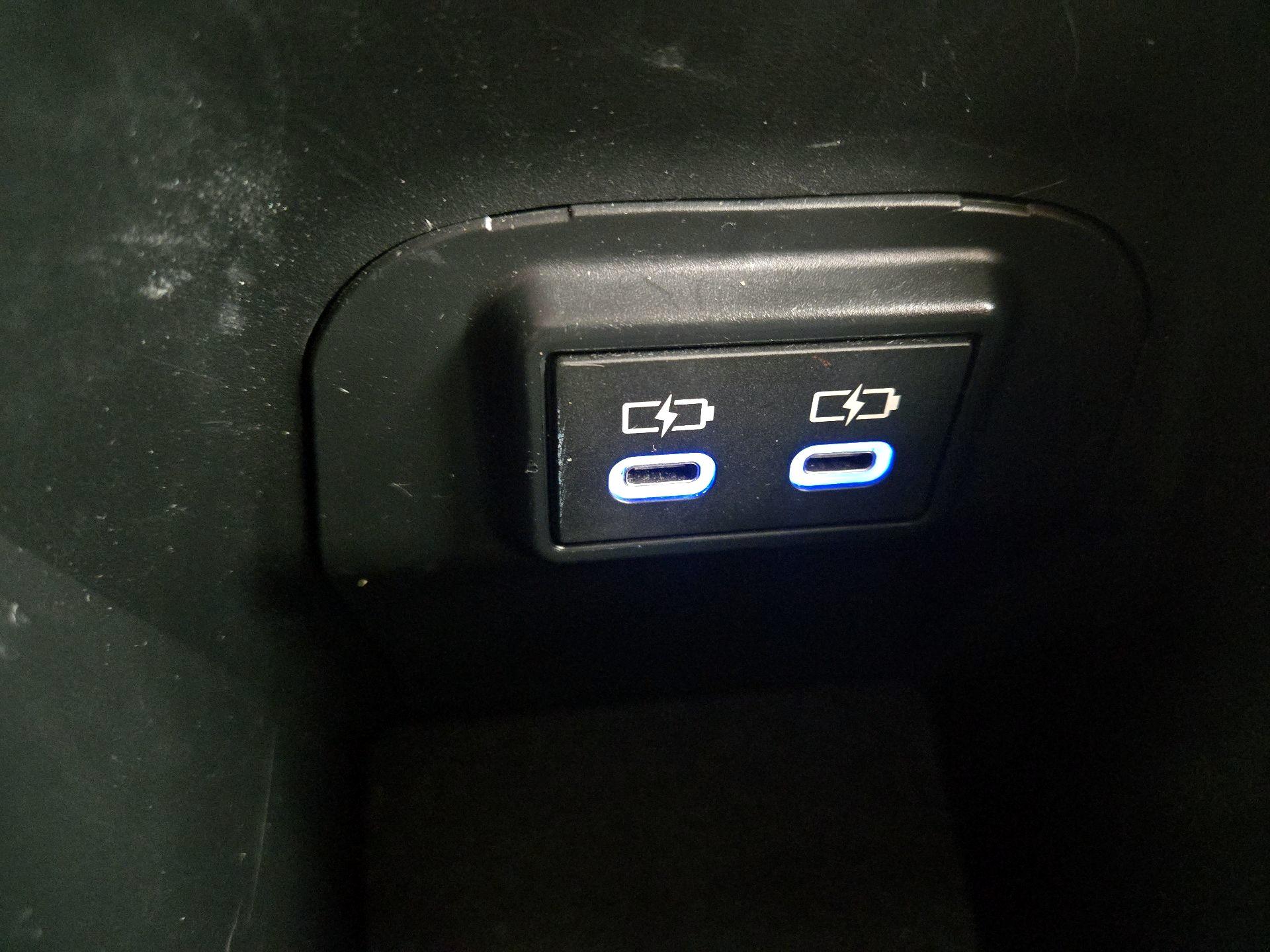 Thumbnail: 2022 Toyota RAV4 - 18