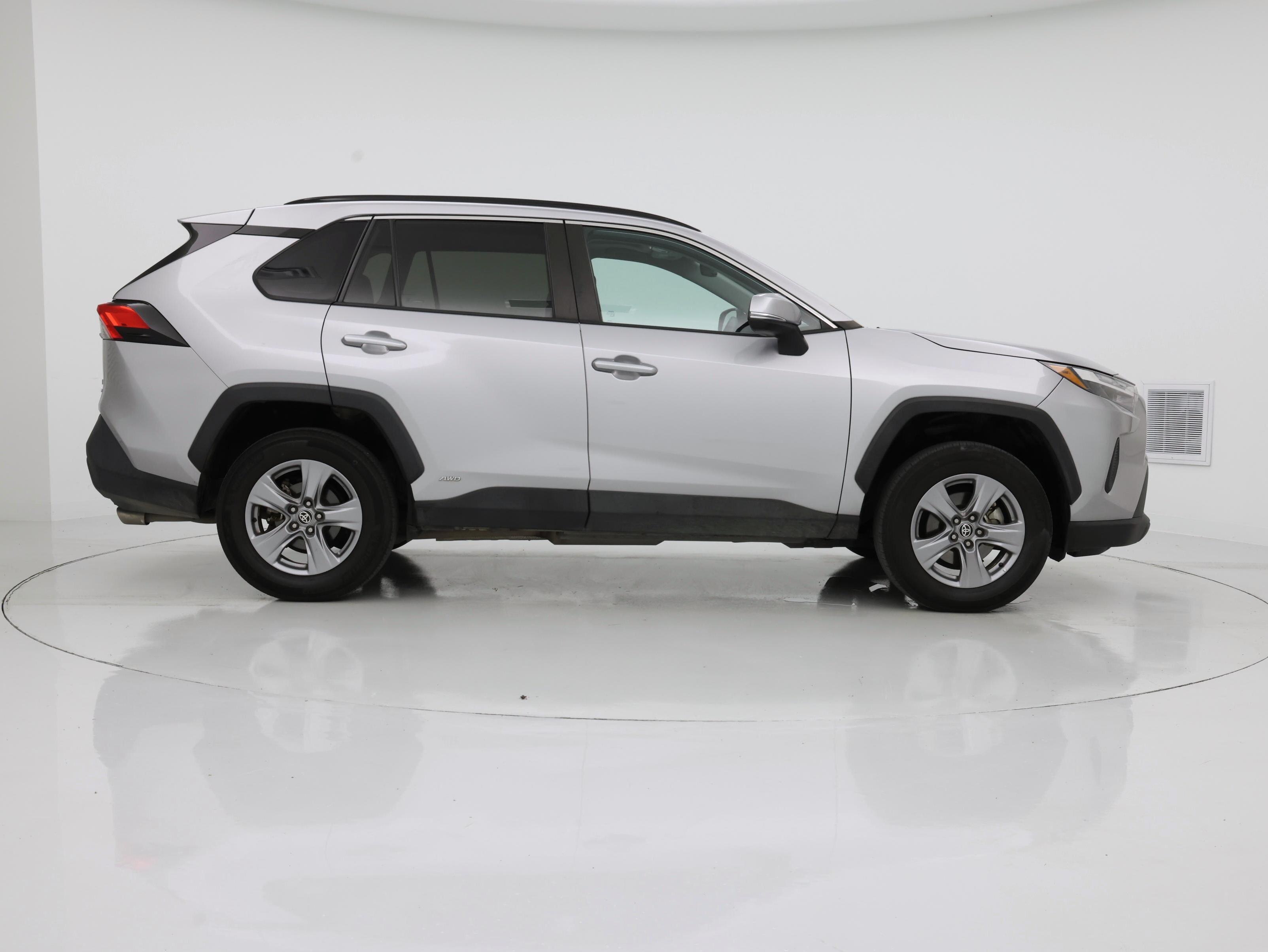 Thumbnail: 2022 Toyota RAV4 - 7