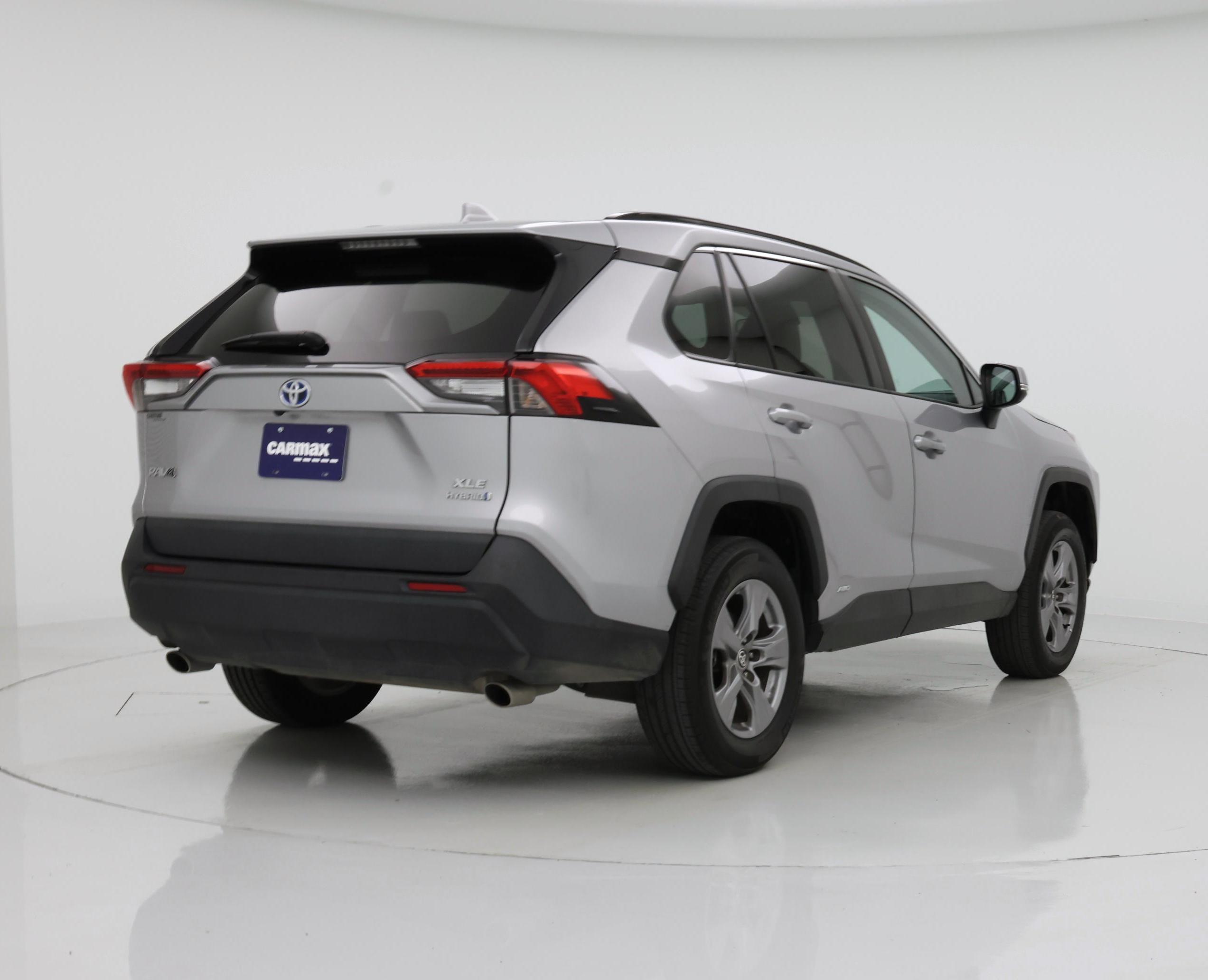 Thumbnail: 2022 Toyota RAV4 - 8