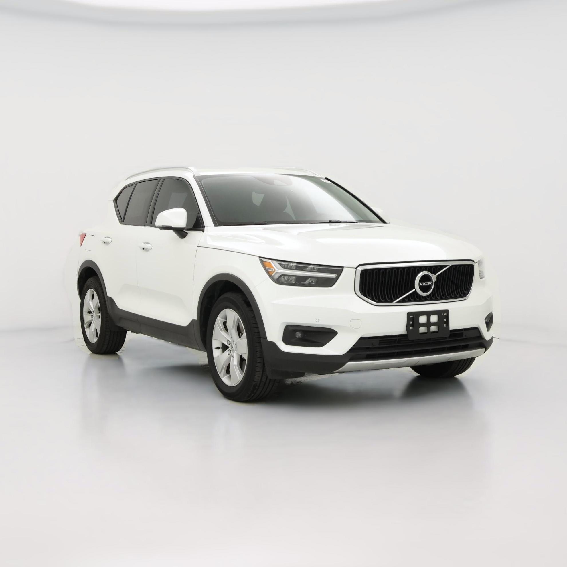 Thumbnail: 2022 Volvo XC40 - 1