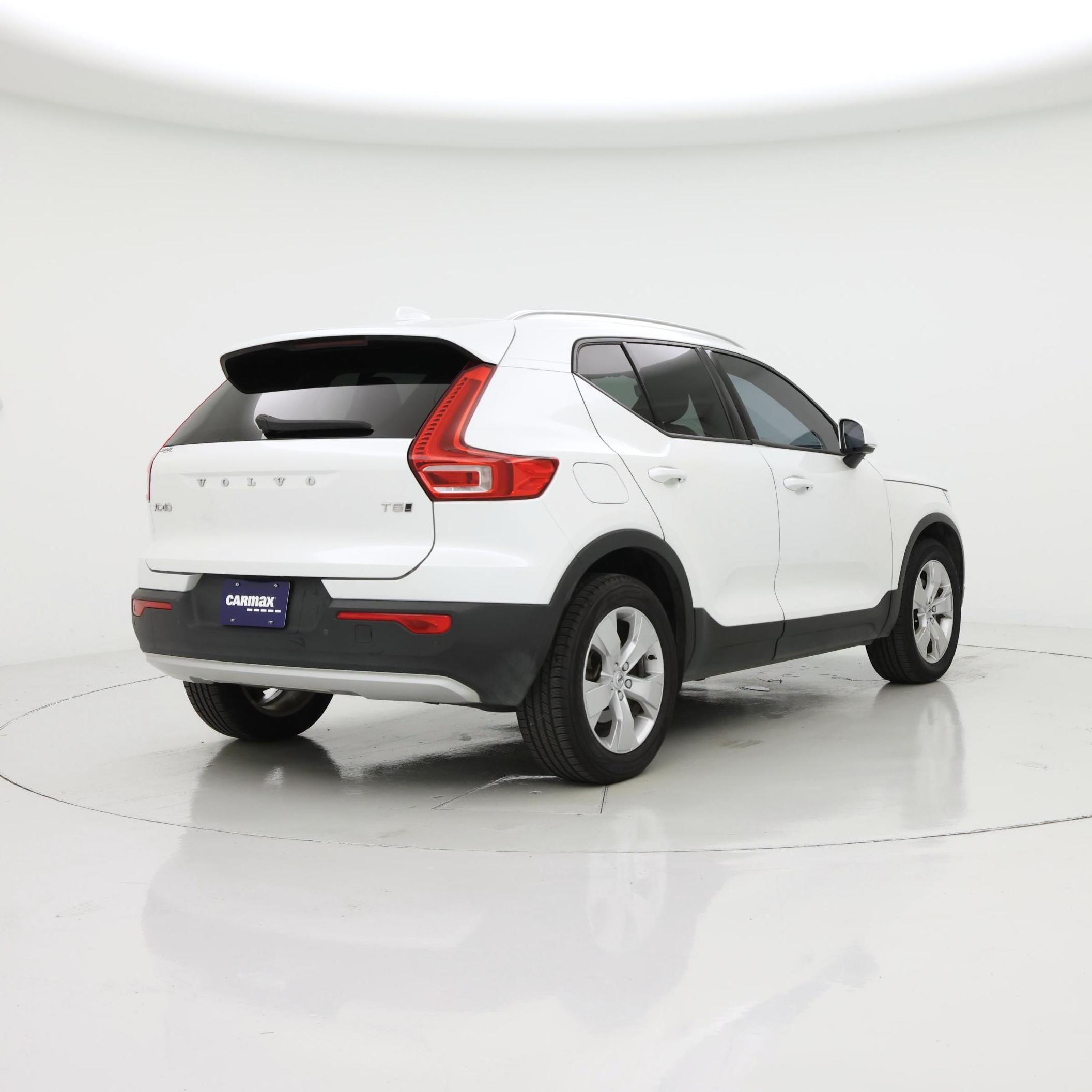 Thumbnail: 2022 Volvo XC40 - 8