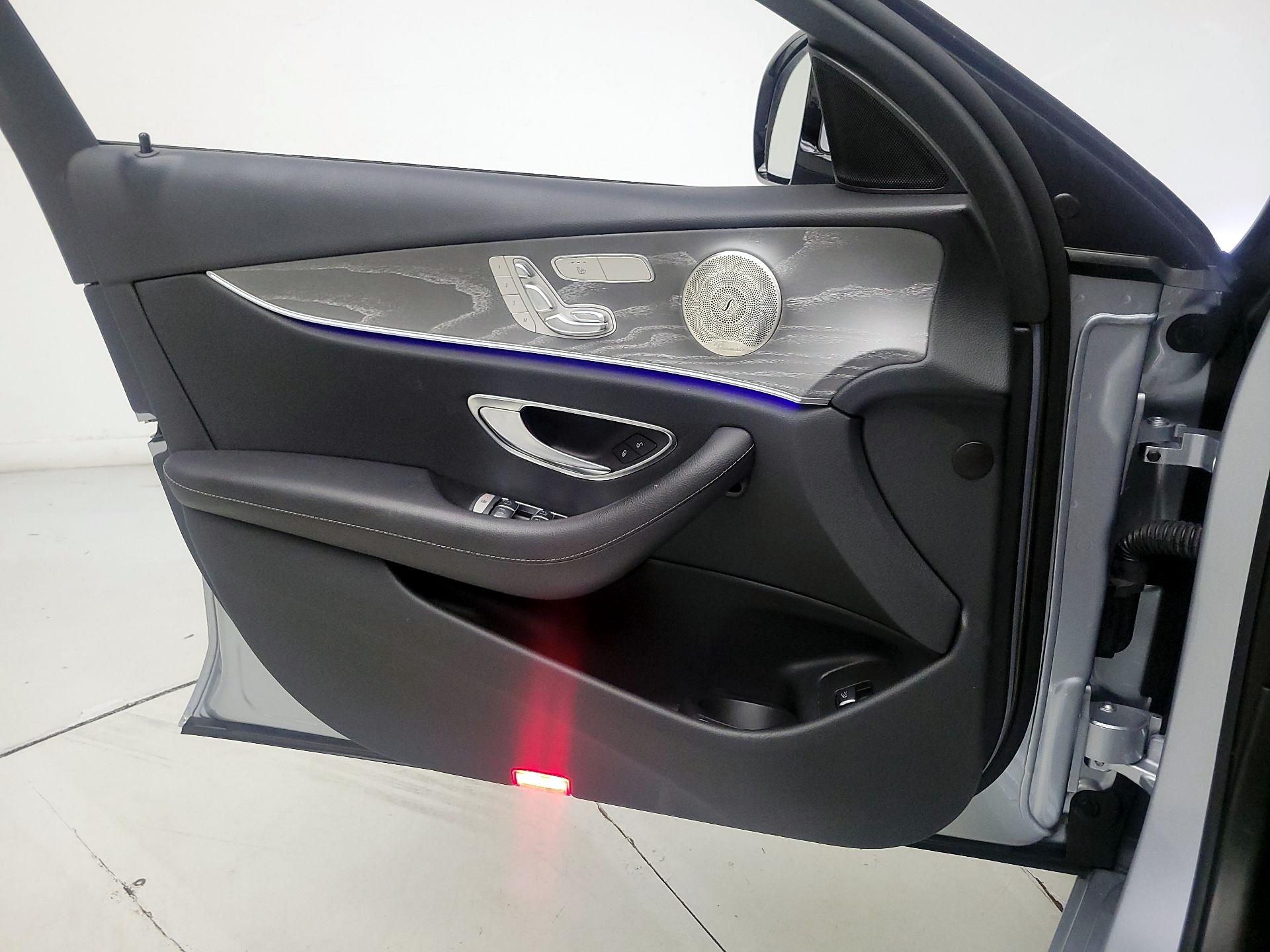 Thumbnail: 2021 Mercedes-Benz E-Class - 12