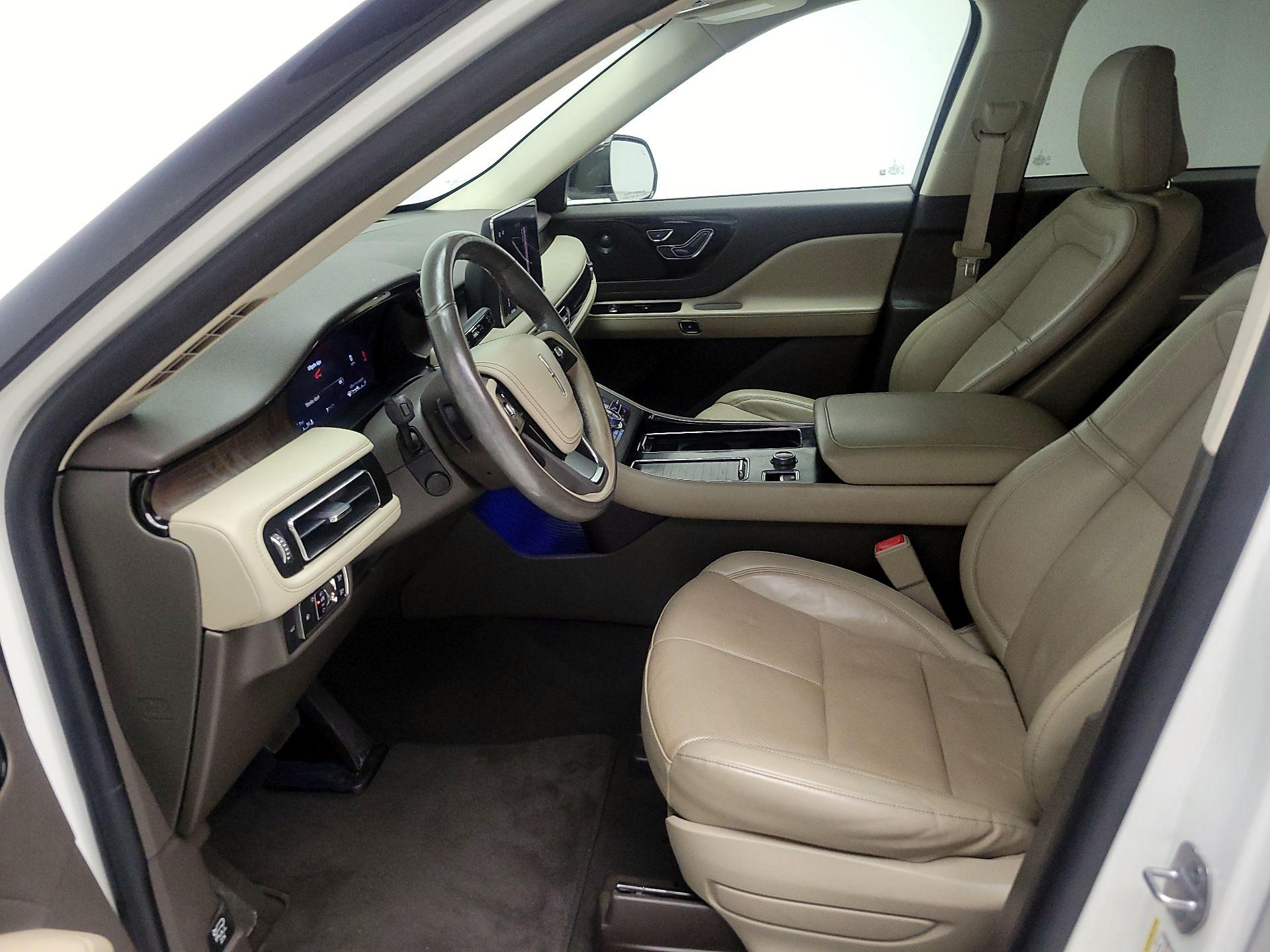 Thumbnail: 2020 Lincoln Aviator - 11