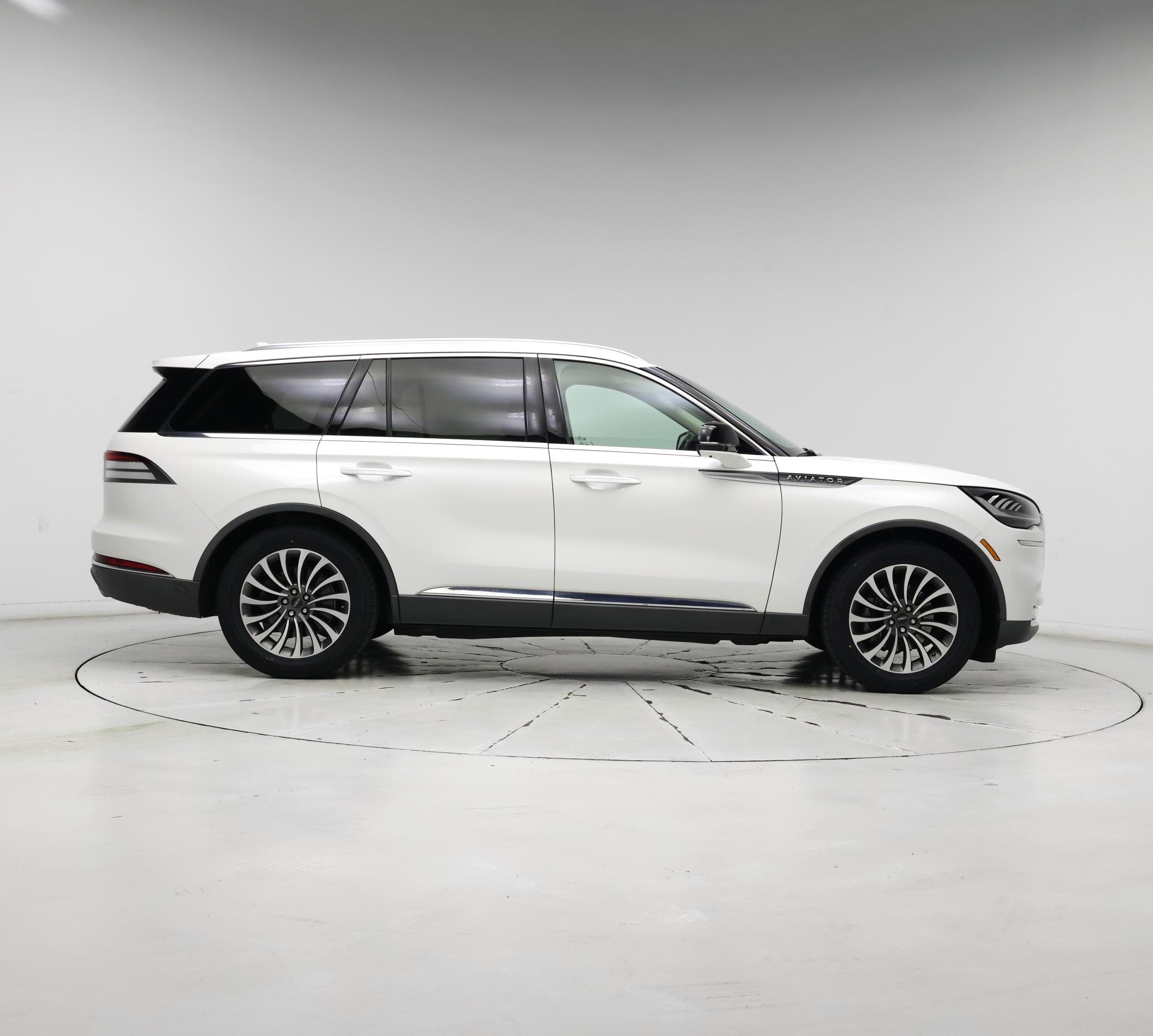 Thumbnail: 2020 Lincoln Aviator - 7