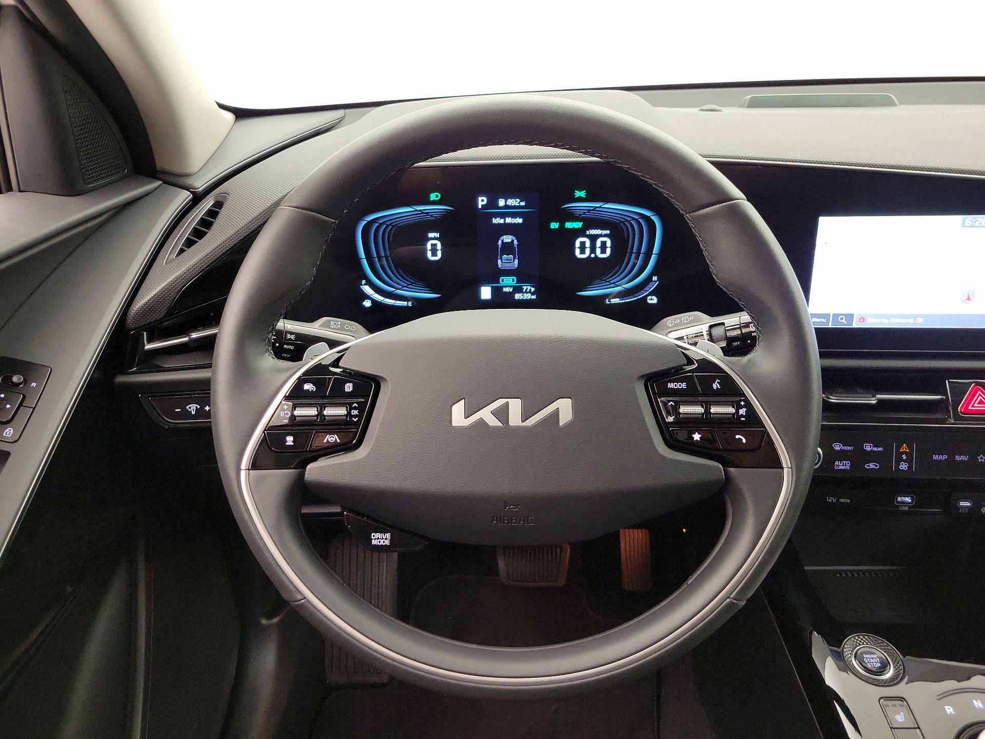 Thumbnail: 2023 Kia Niro - 10