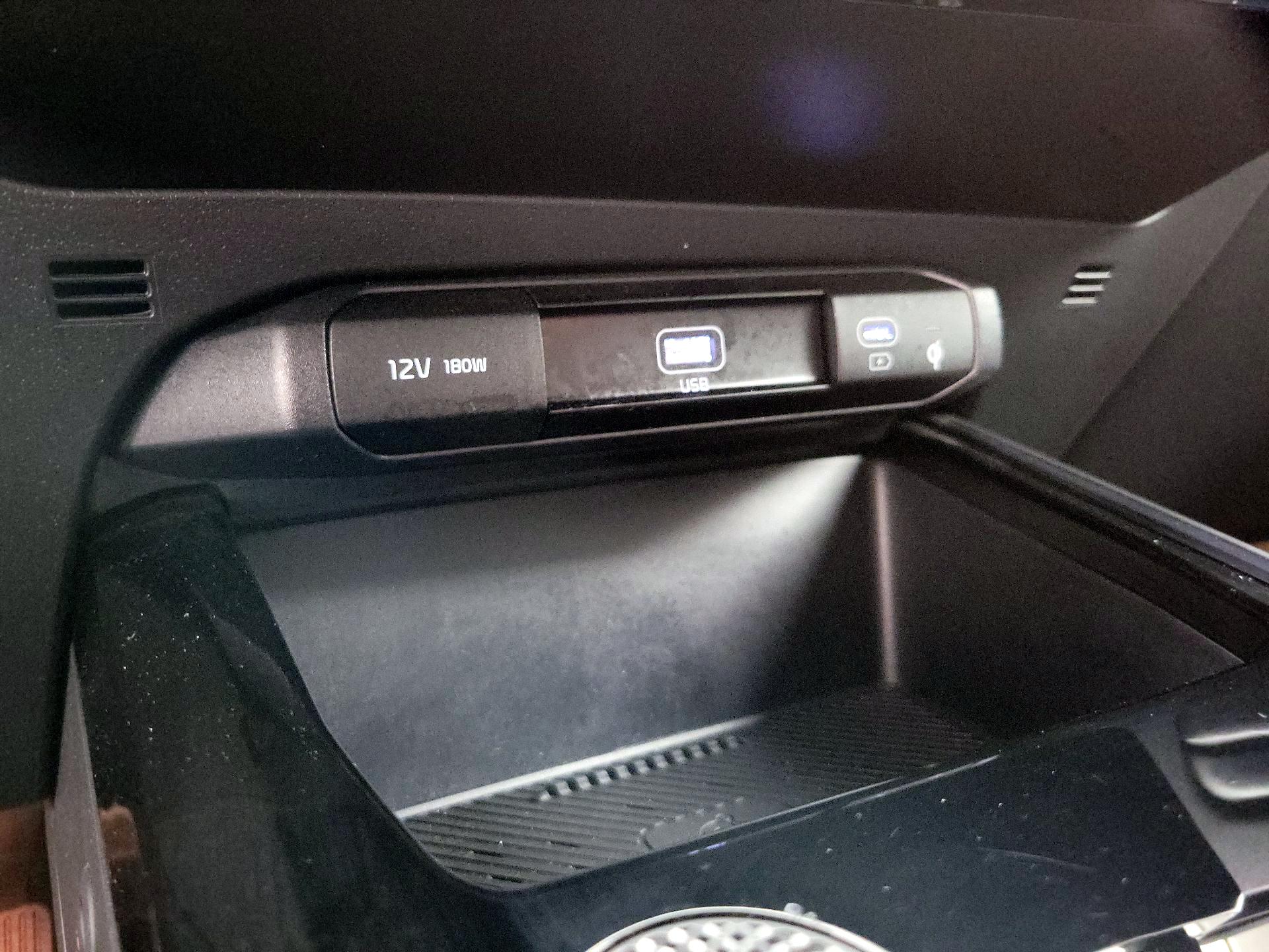 Thumbnail: 2023 Kia Niro - 19