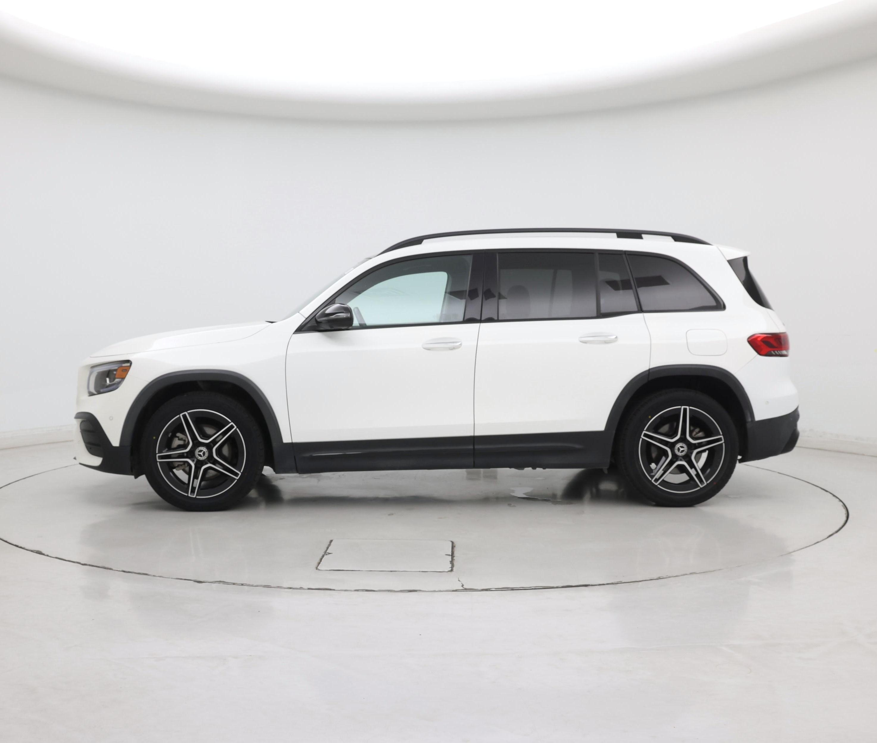 Thumbnail: 2022 Mercedes-Benz GLB - 3