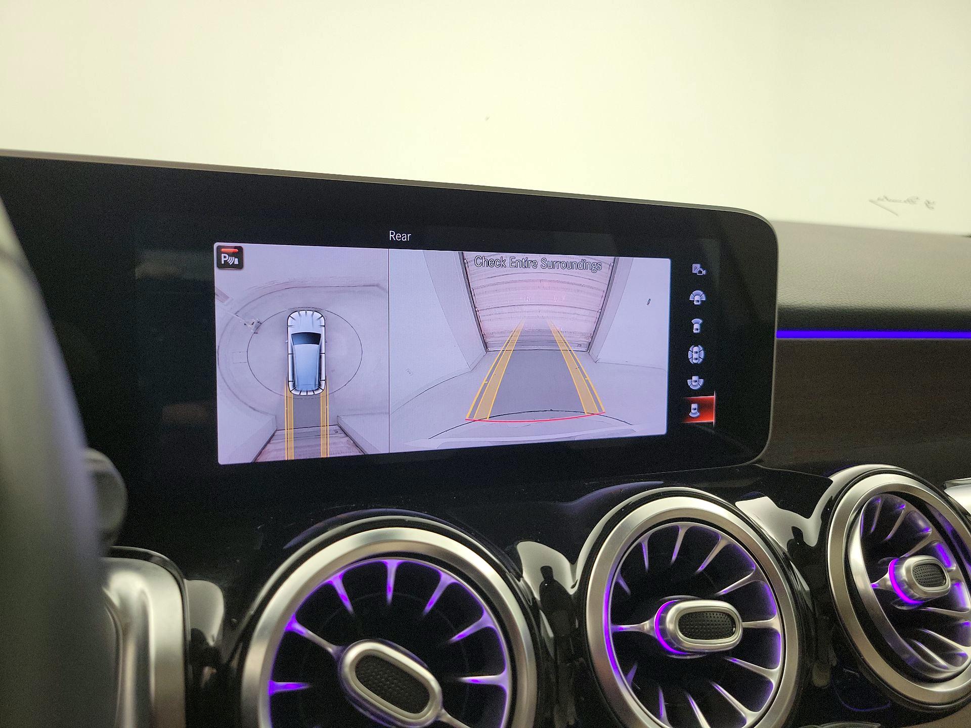 Thumbnail: 2020 Mercedes-Benz GLB - 14