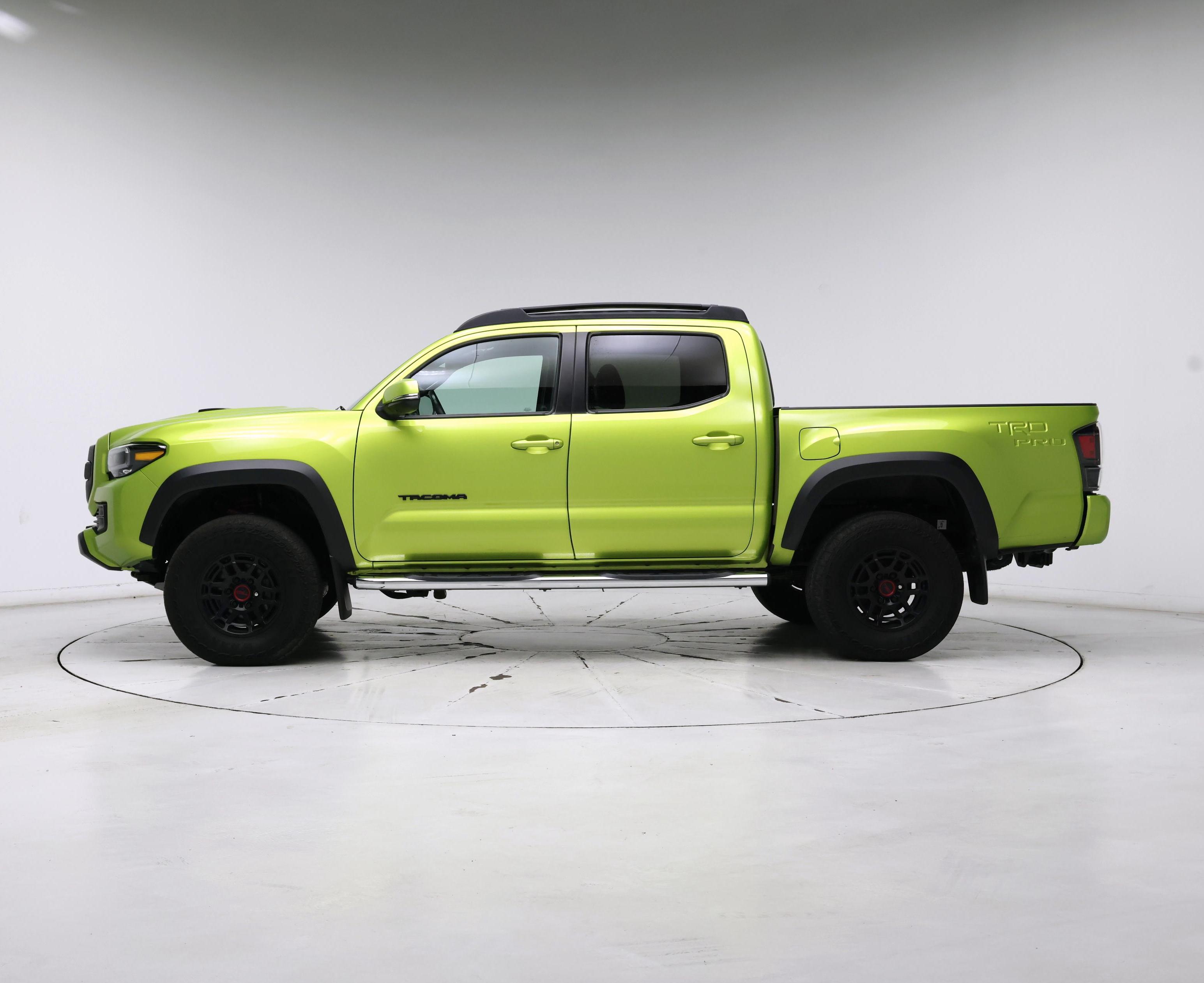 Thumbnail: 2022 Toyota Tacoma - 3