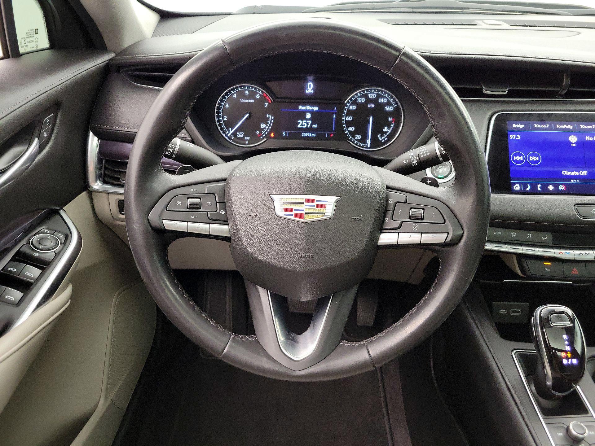 Thumbnail: 2023 Cadillac XT4 - 10