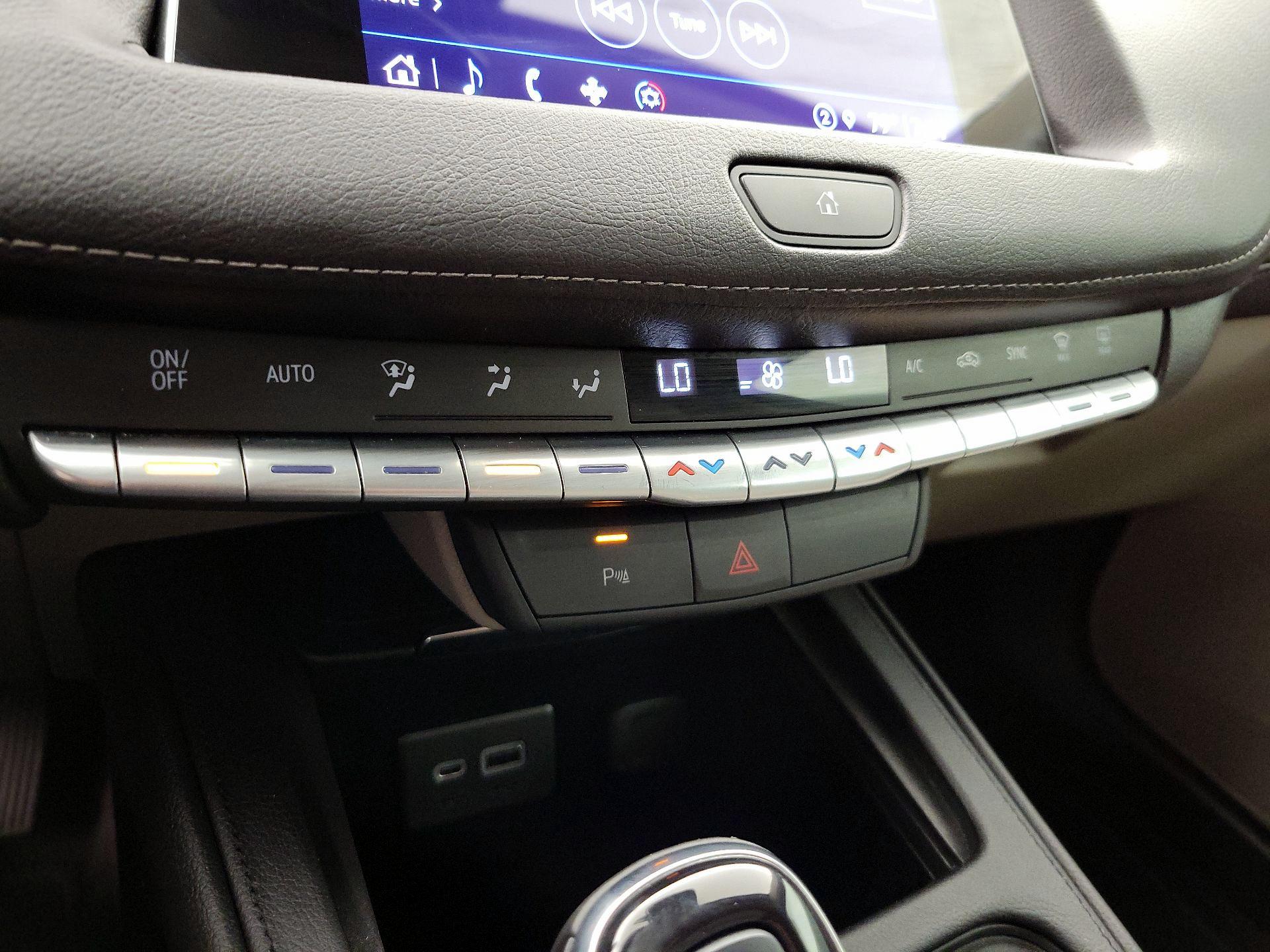 Thumbnail: 2023 Cadillac XT4 - 16