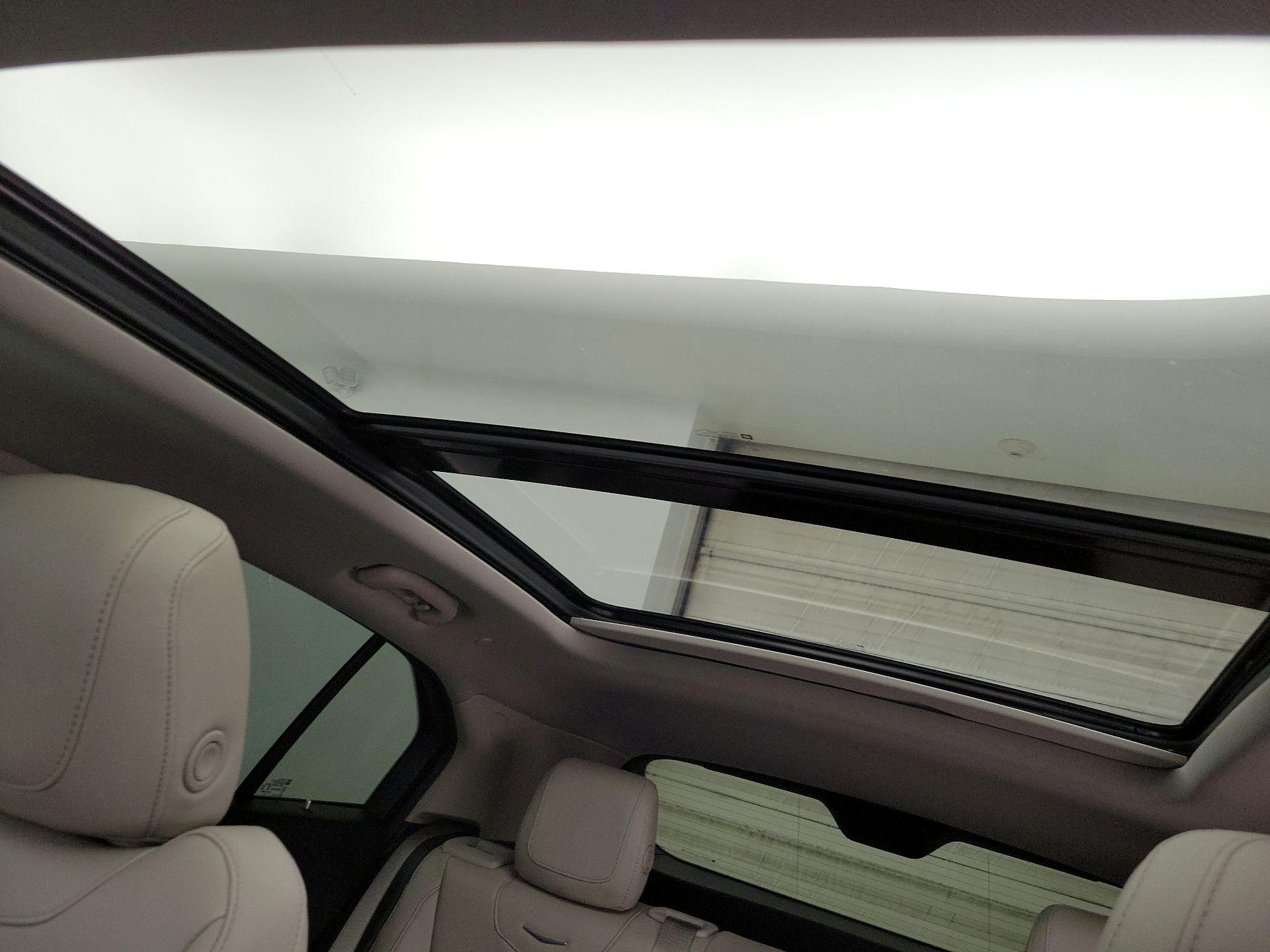 Thumbnail: 2023 Cadillac XT4 - 19