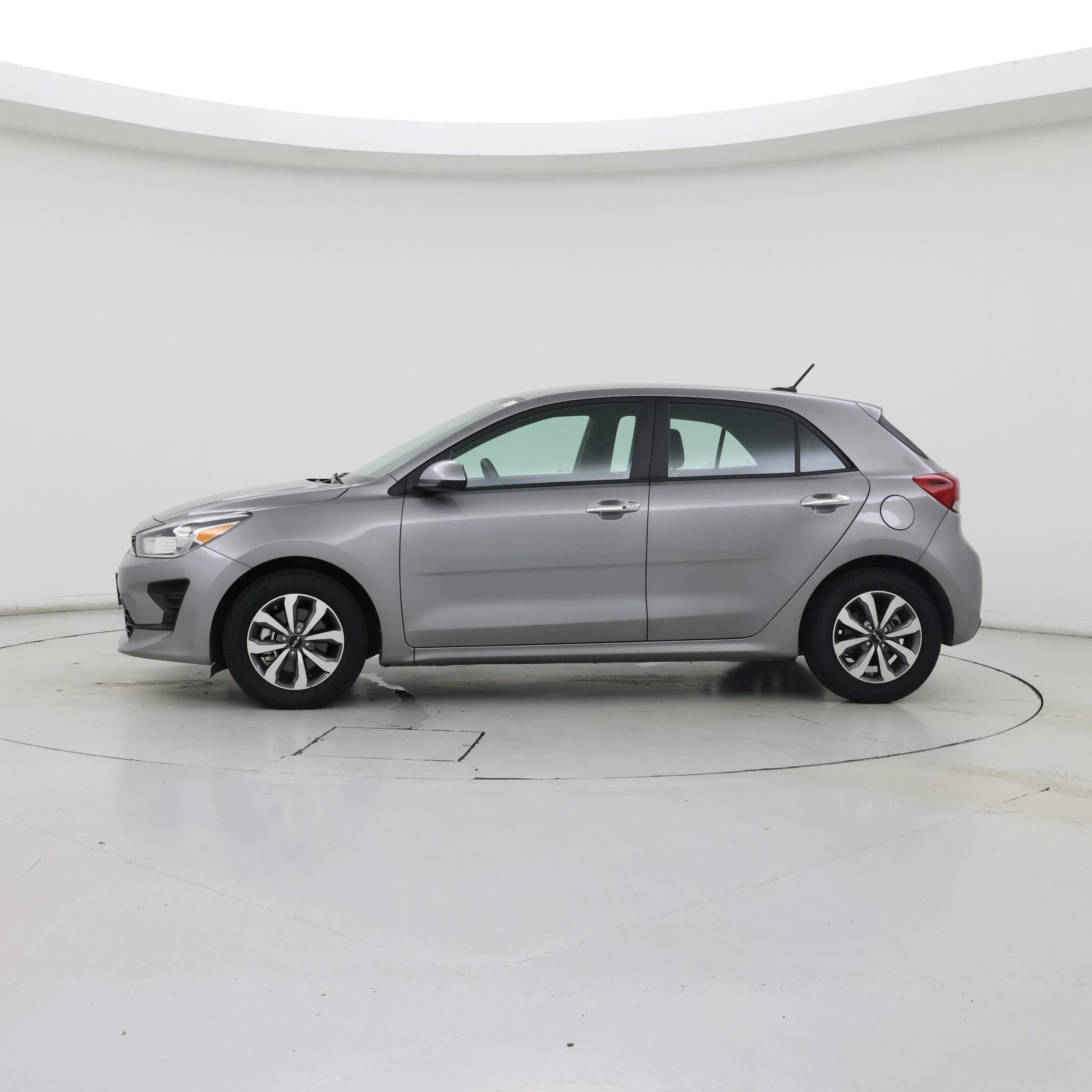 Thumbnail: 2022 Kia Rio5 - 3