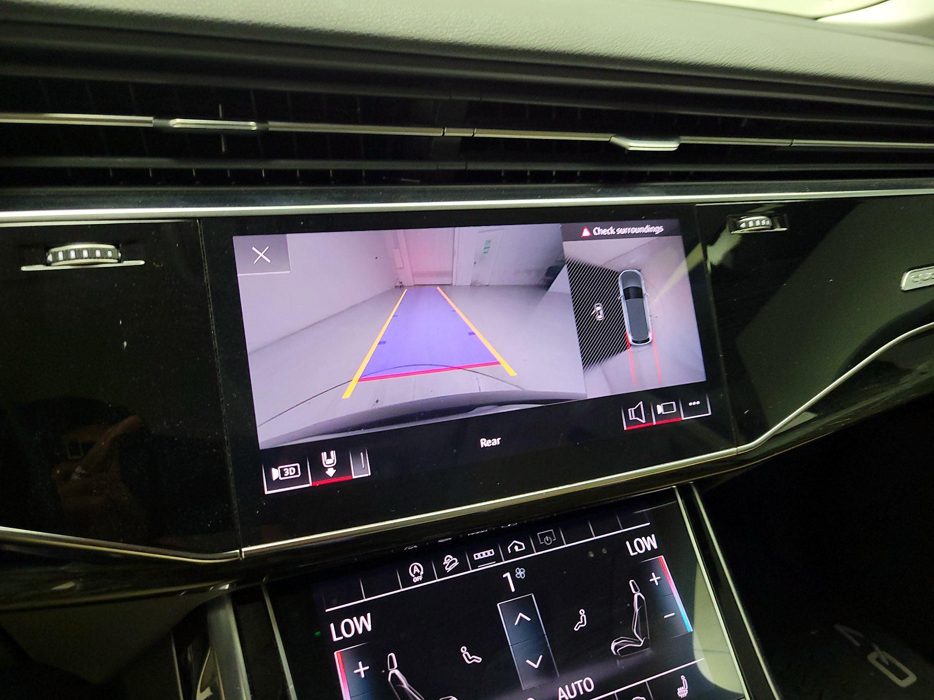 Thumbnail: 2022 Audi Q7 - 15