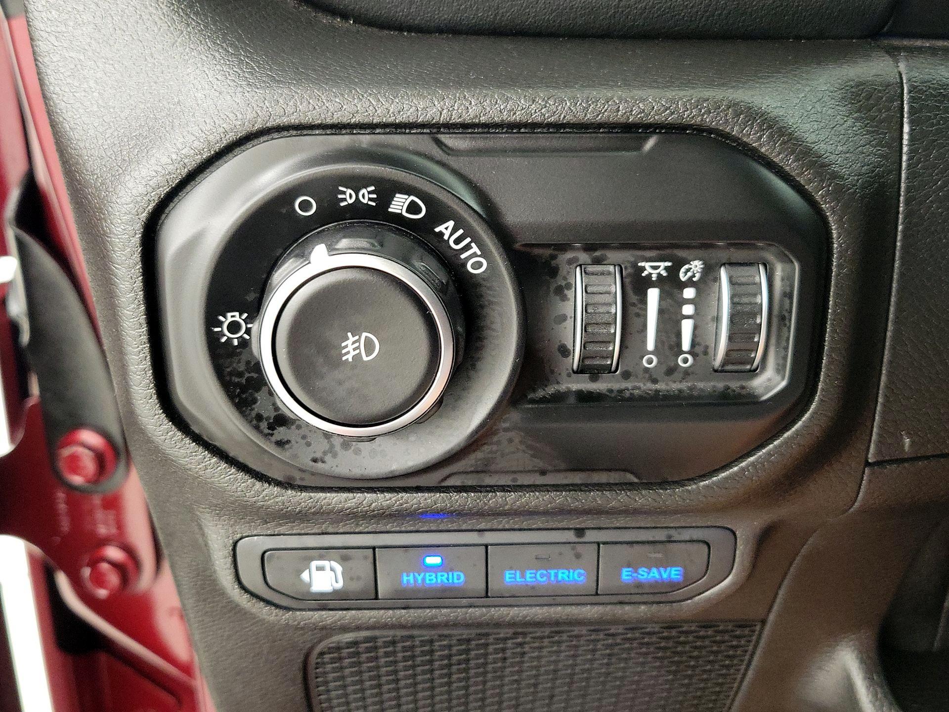 Thumbnail: 2021 Jeep Wrangler - 13