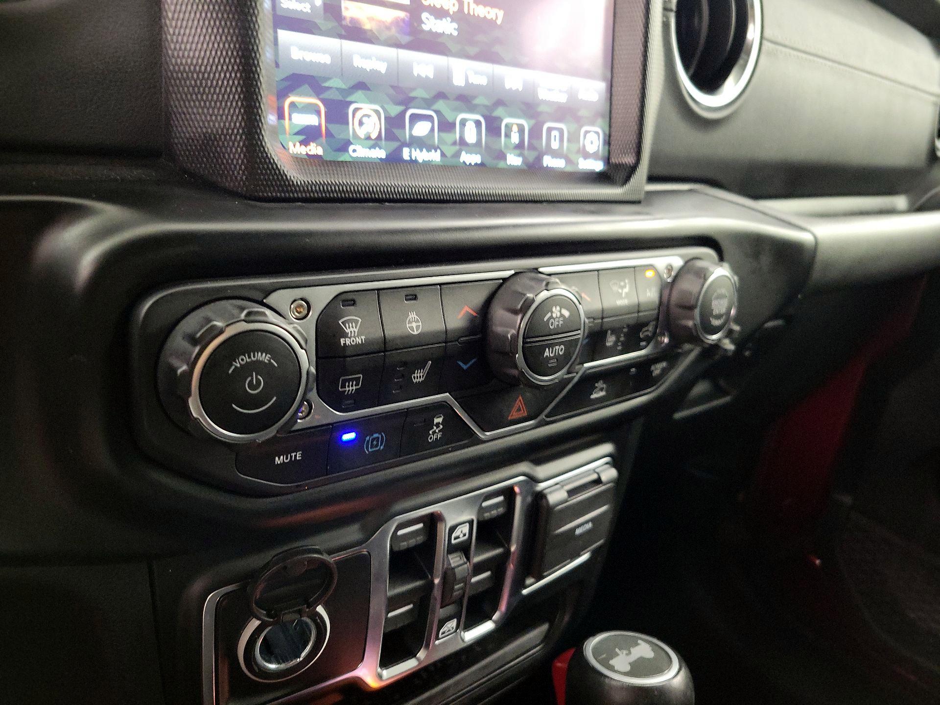 Thumbnail: 2021 Jeep Wrangler - 16