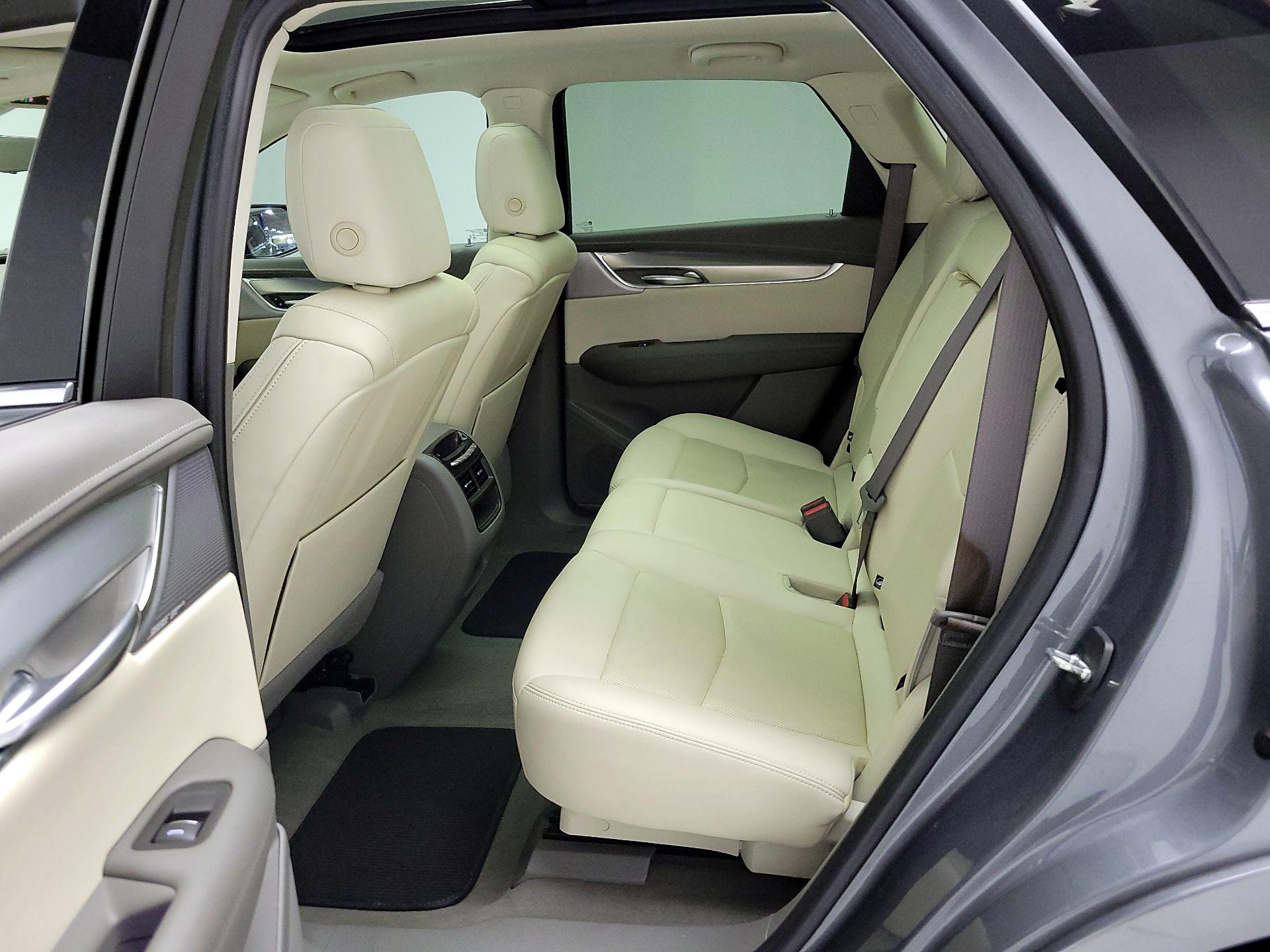 Thumbnail: 2021 Cadillac XT5 - 20