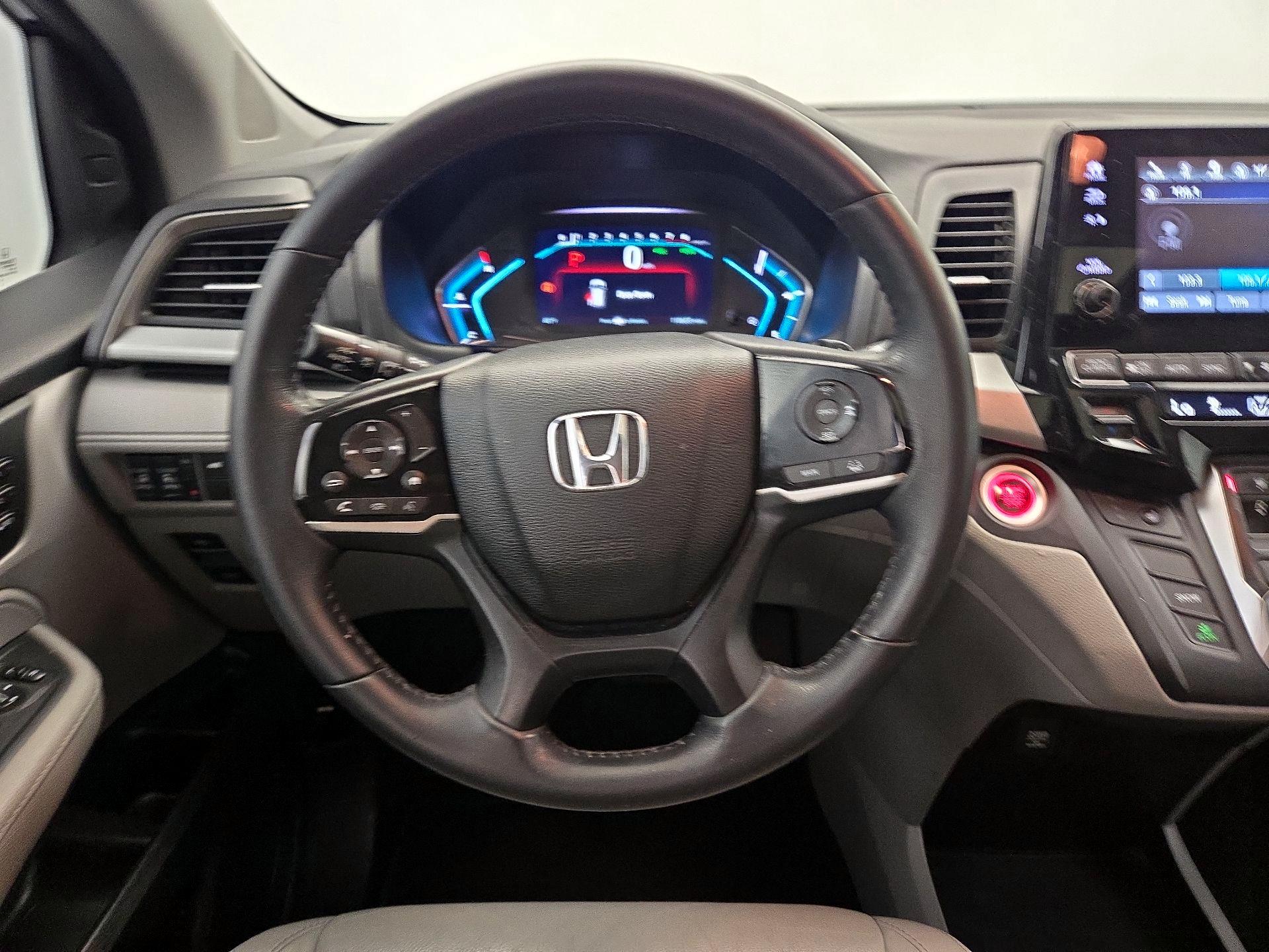 Thumbnail: 2018 Honda Odyssey - 10