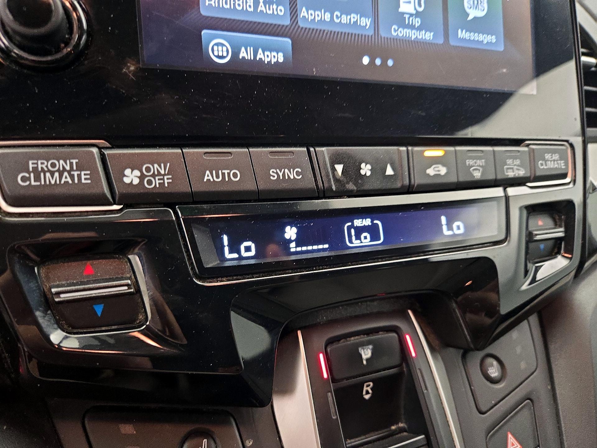 Thumbnail: 2018 Honda Odyssey - 16