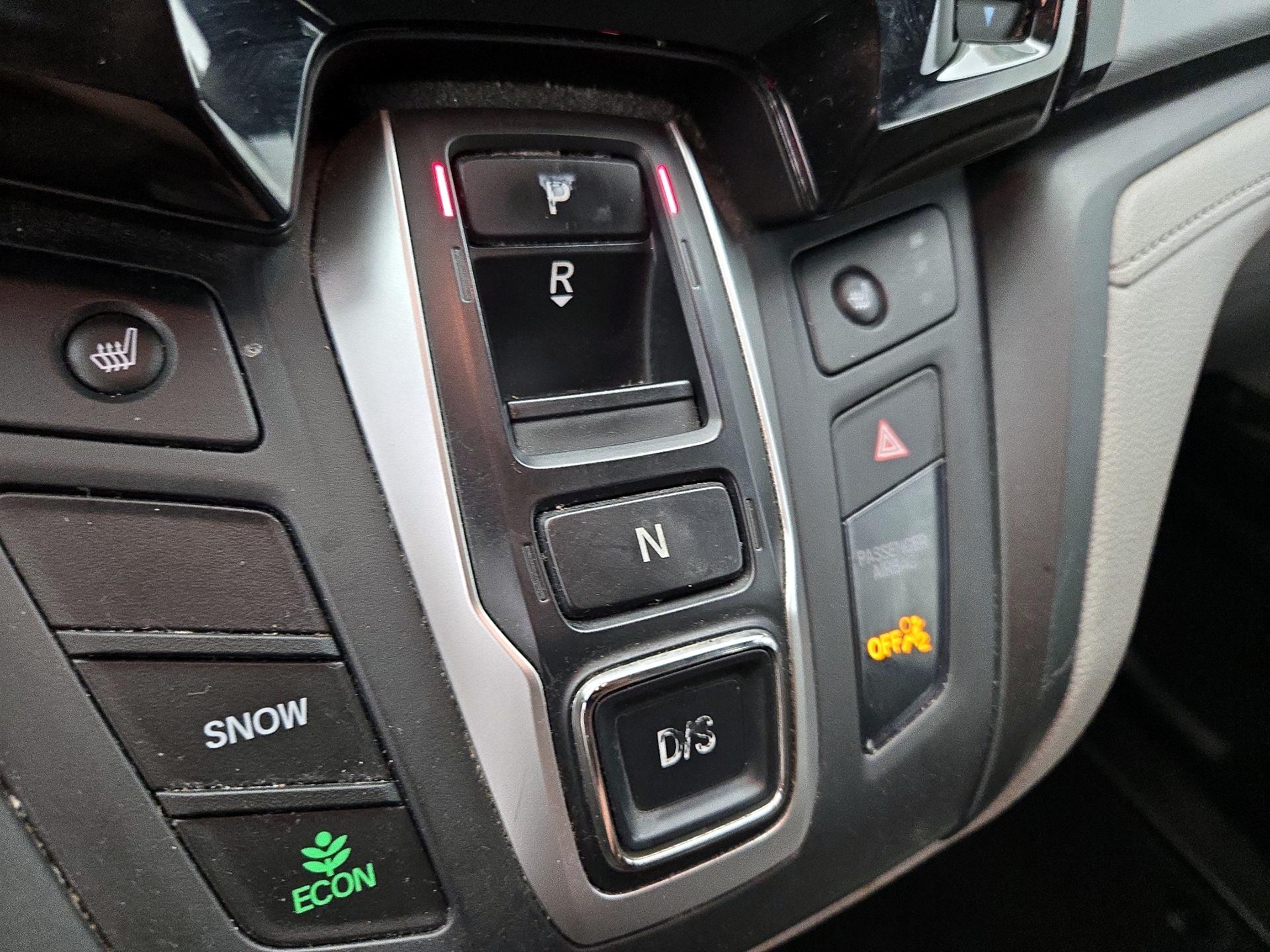 Thumbnail: 2018 Honda Odyssey - 17