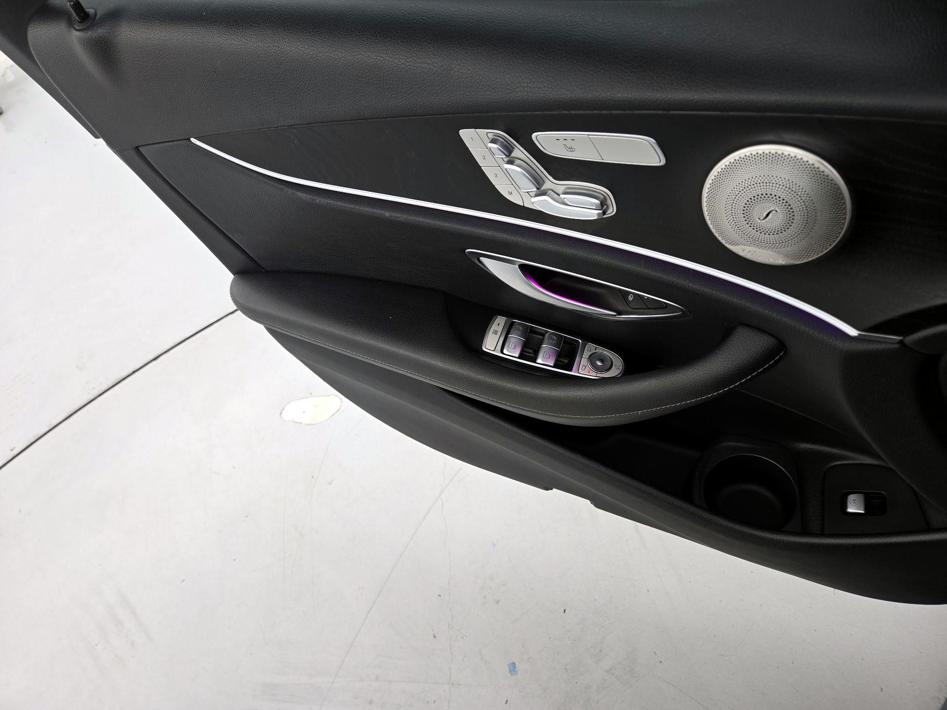 Thumbnail: 2022 Mercedes-Benz E-Class - 12