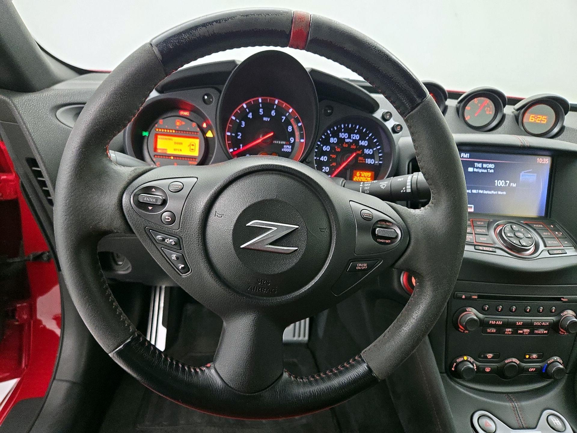 Thumbnail: 2015 Nissan Z - 10