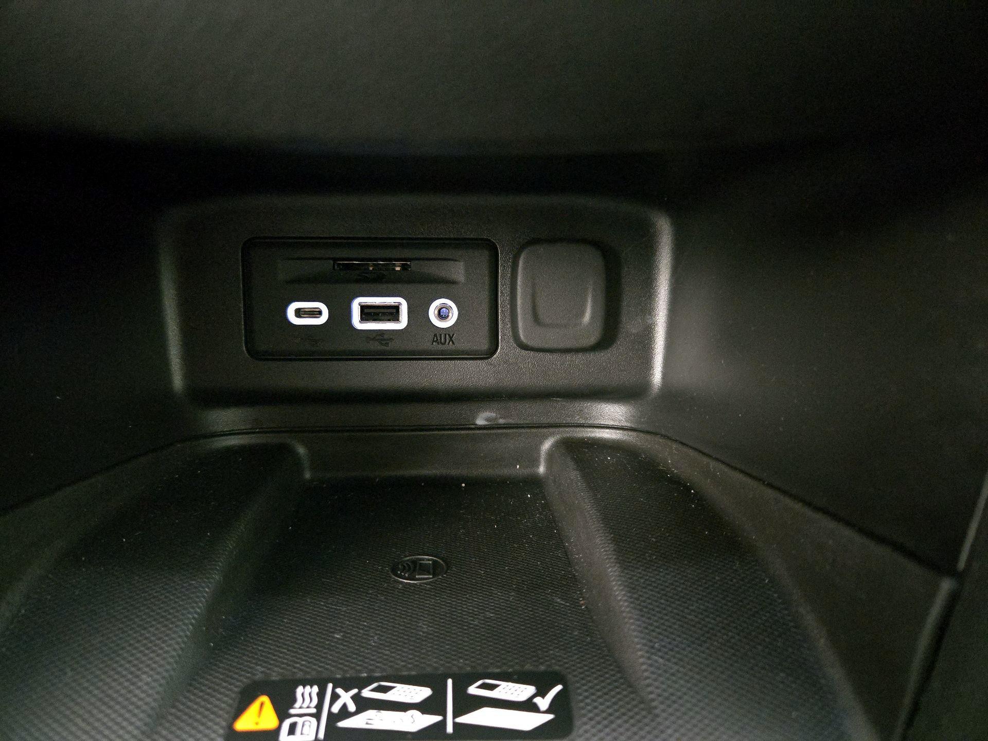 Thumbnail: 2019 Chevrolet Equinox - 18