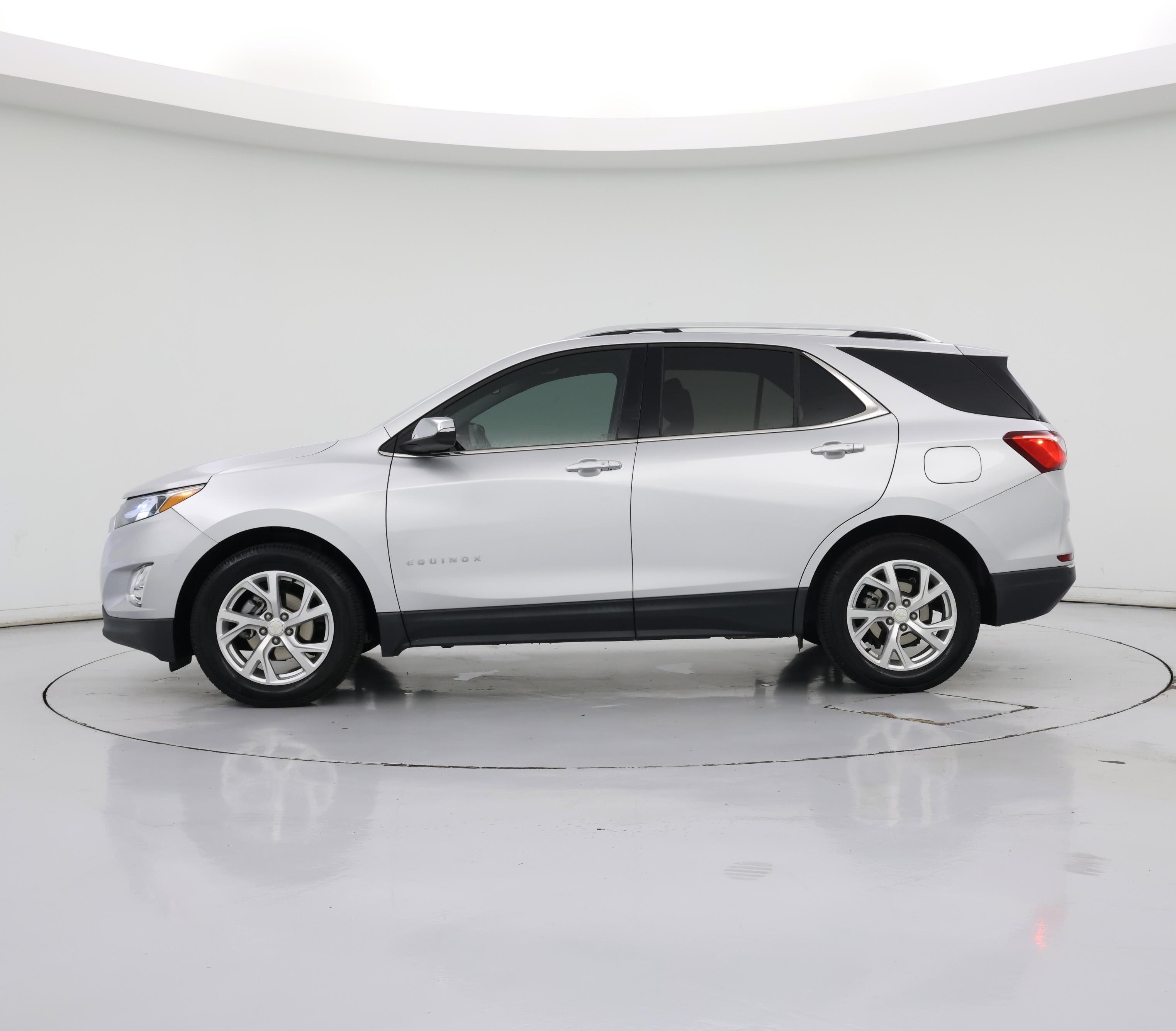 Thumbnail: 2019 Chevrolet Equinox - 3