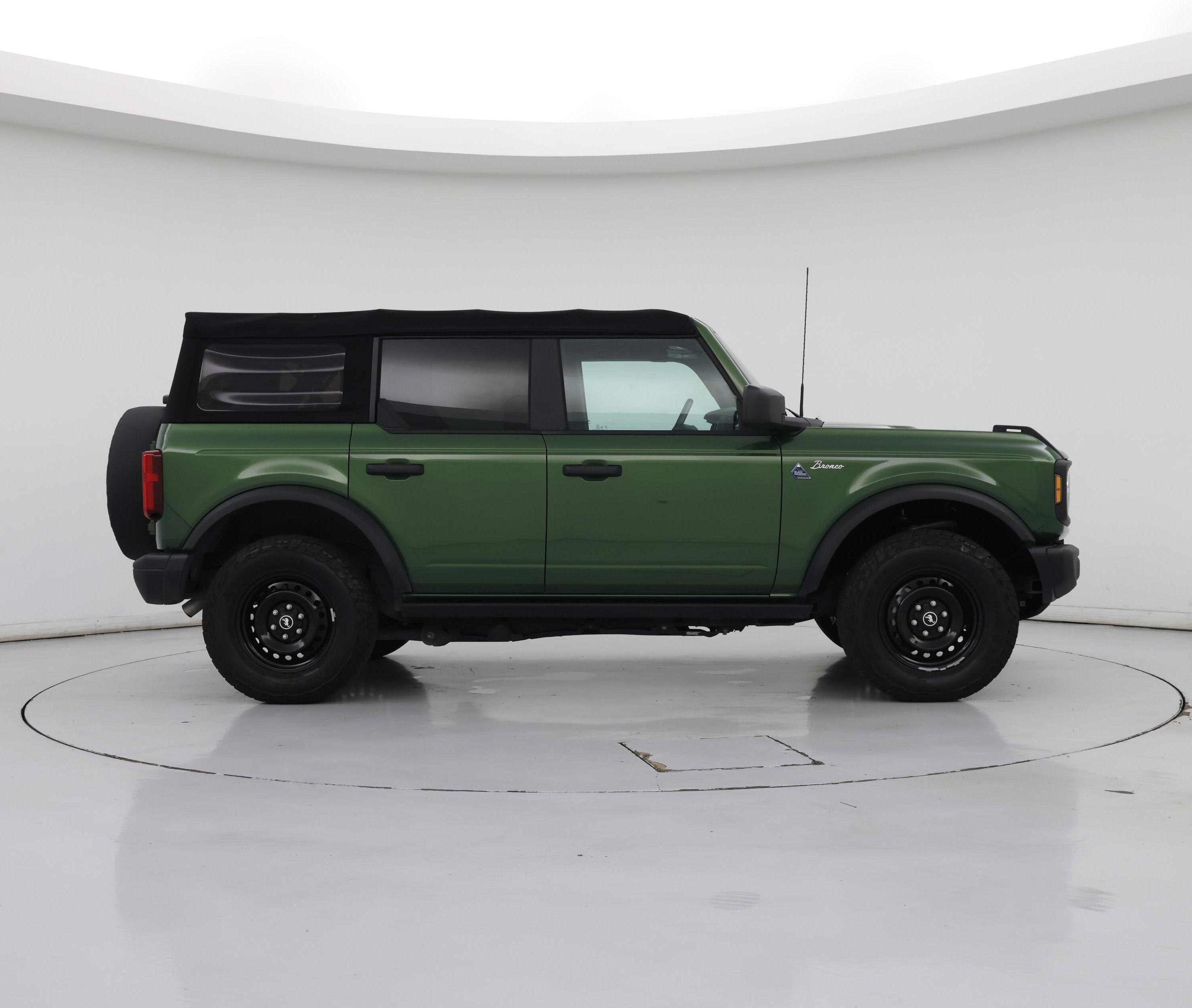 Thumbnail: 2022 Ford Bronco - 7