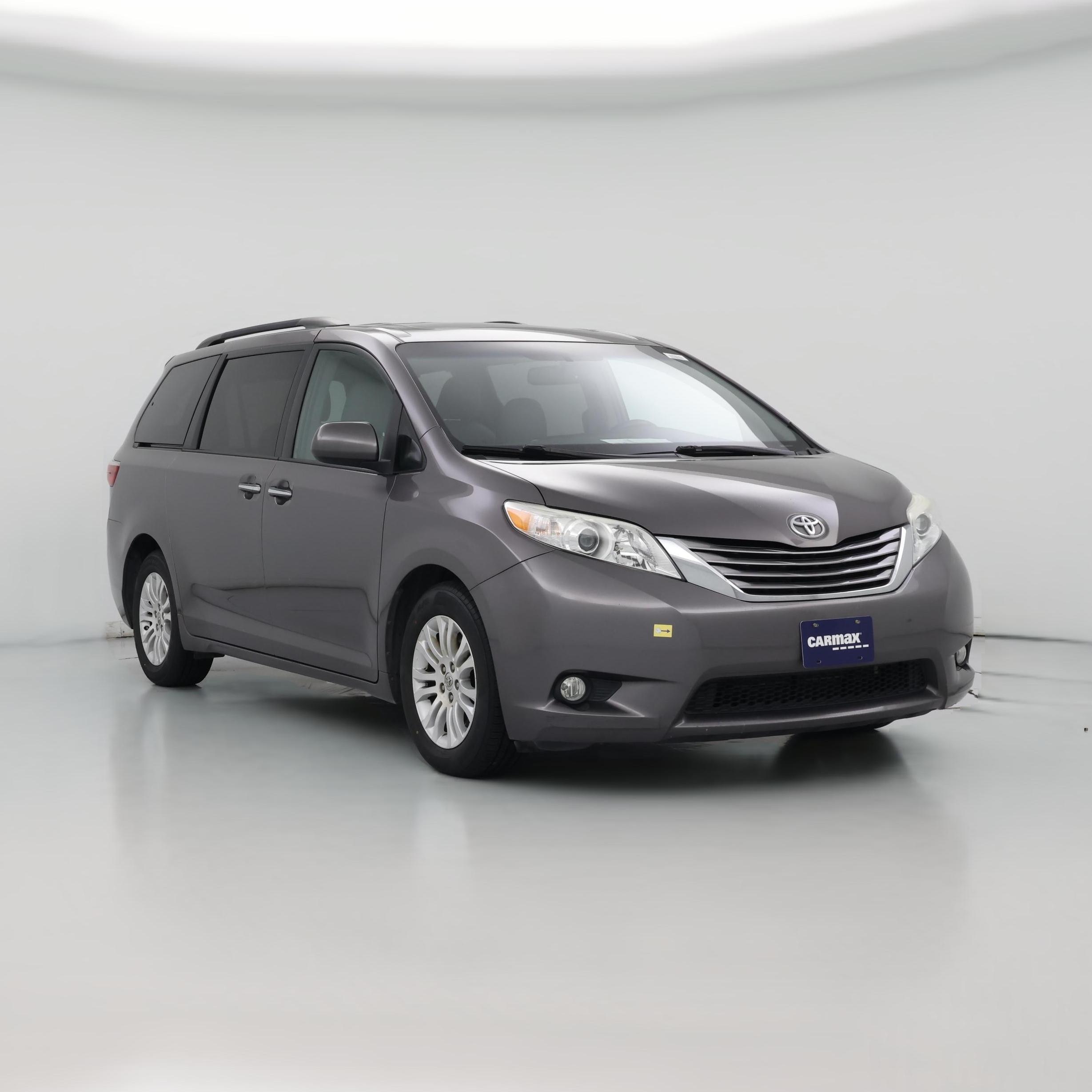 Thumbnail: 2015 Toyota Sienna - 1