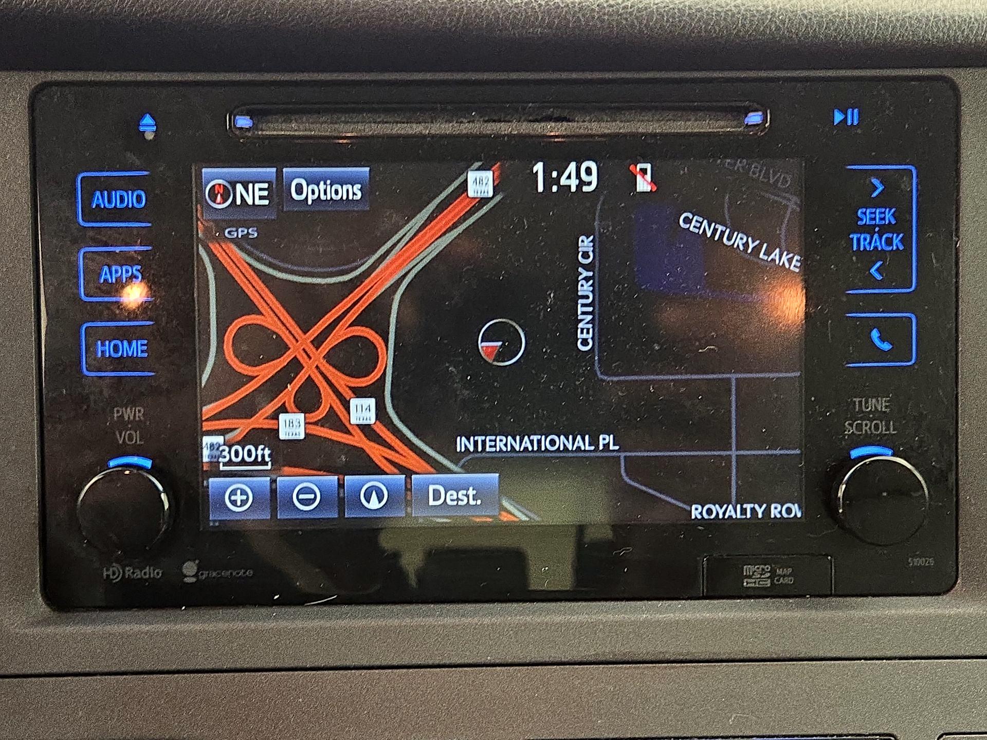 Thumbnail: 2015 Toyota Sienna - 14