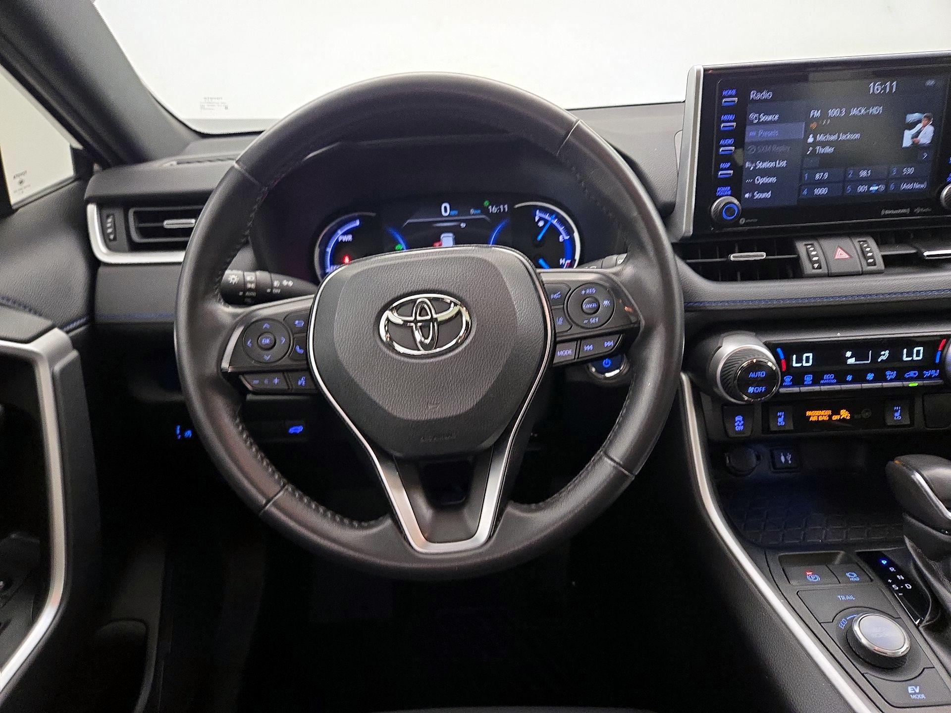 Thumbnail: 2019 Toyota RAV4 - 10