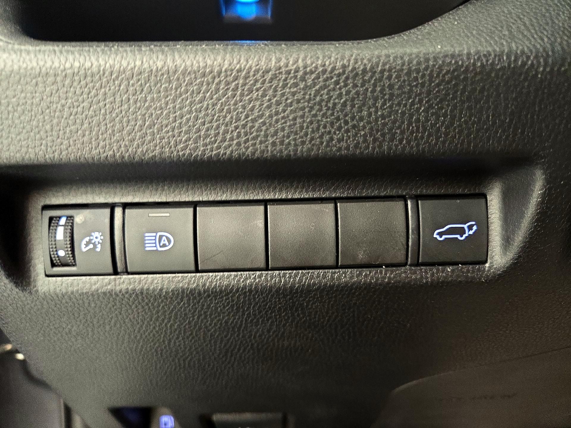 Thumbnail: 2019 Toyota RAV4 - 13
