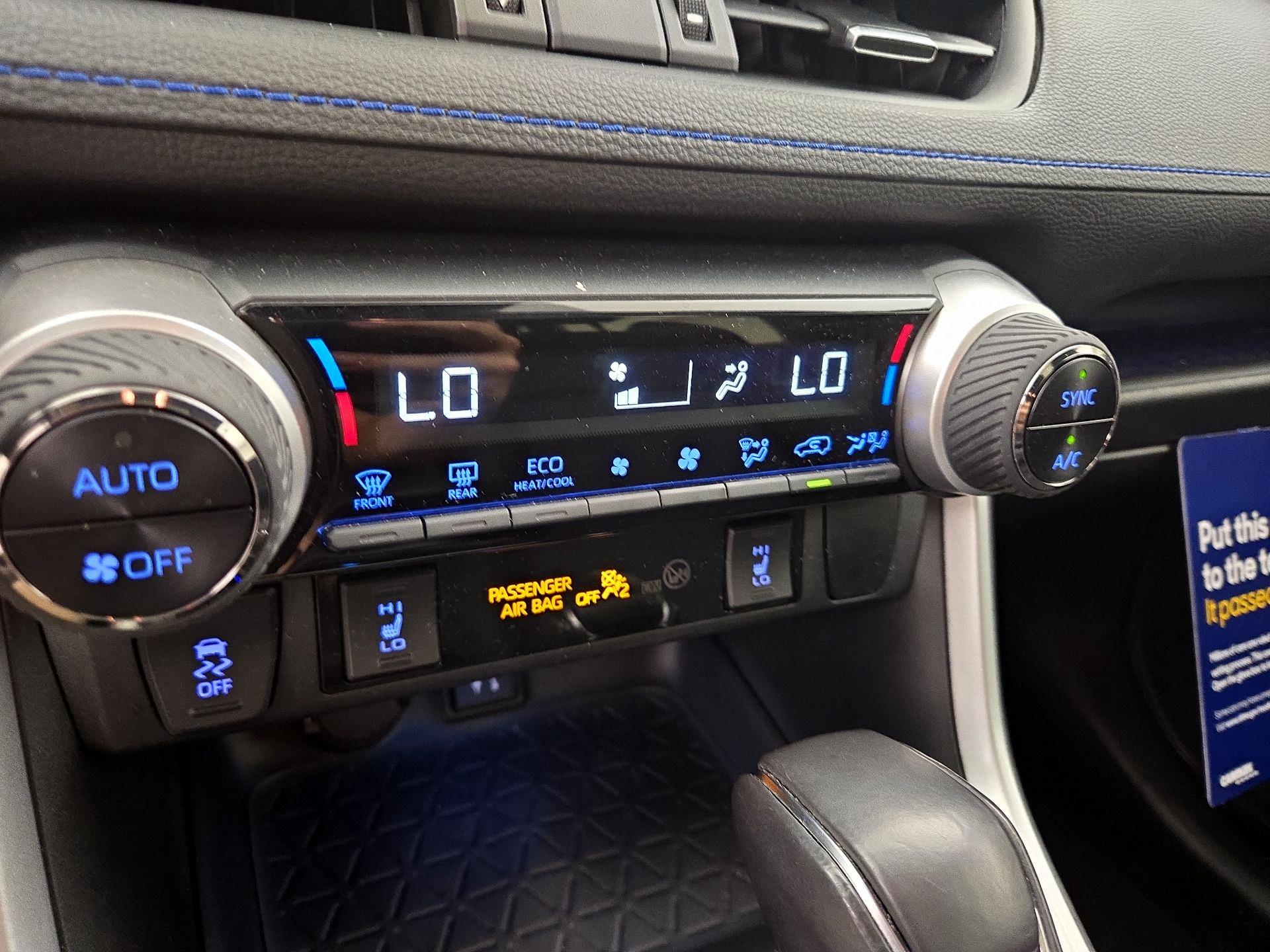 Thumbnail: 2019 Toyota RAV4 - 16