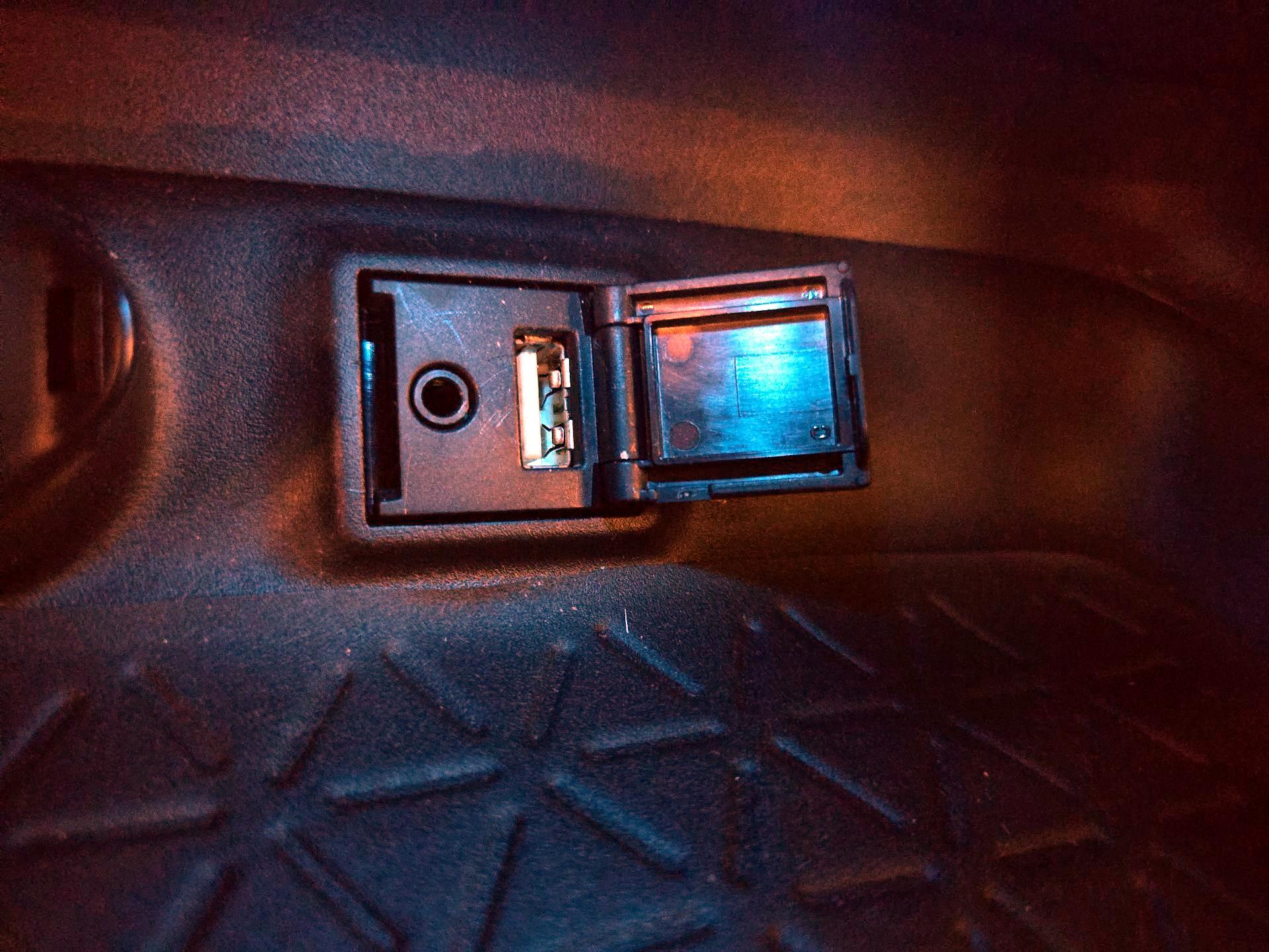 Thumbnail: 2019 Toyota RAV4 - 18
