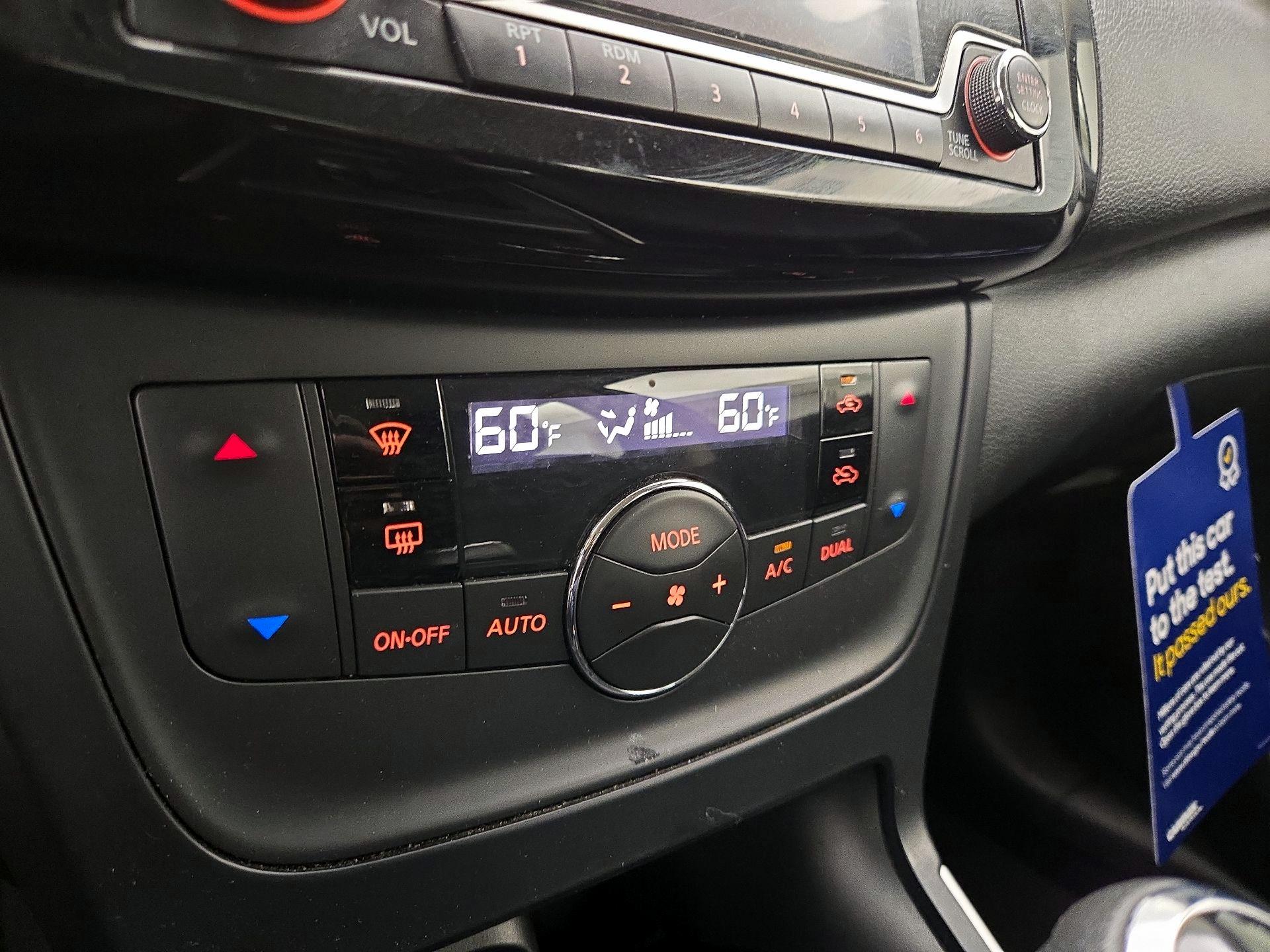 Thumbnail: 2018 Nissan Sentra - 16