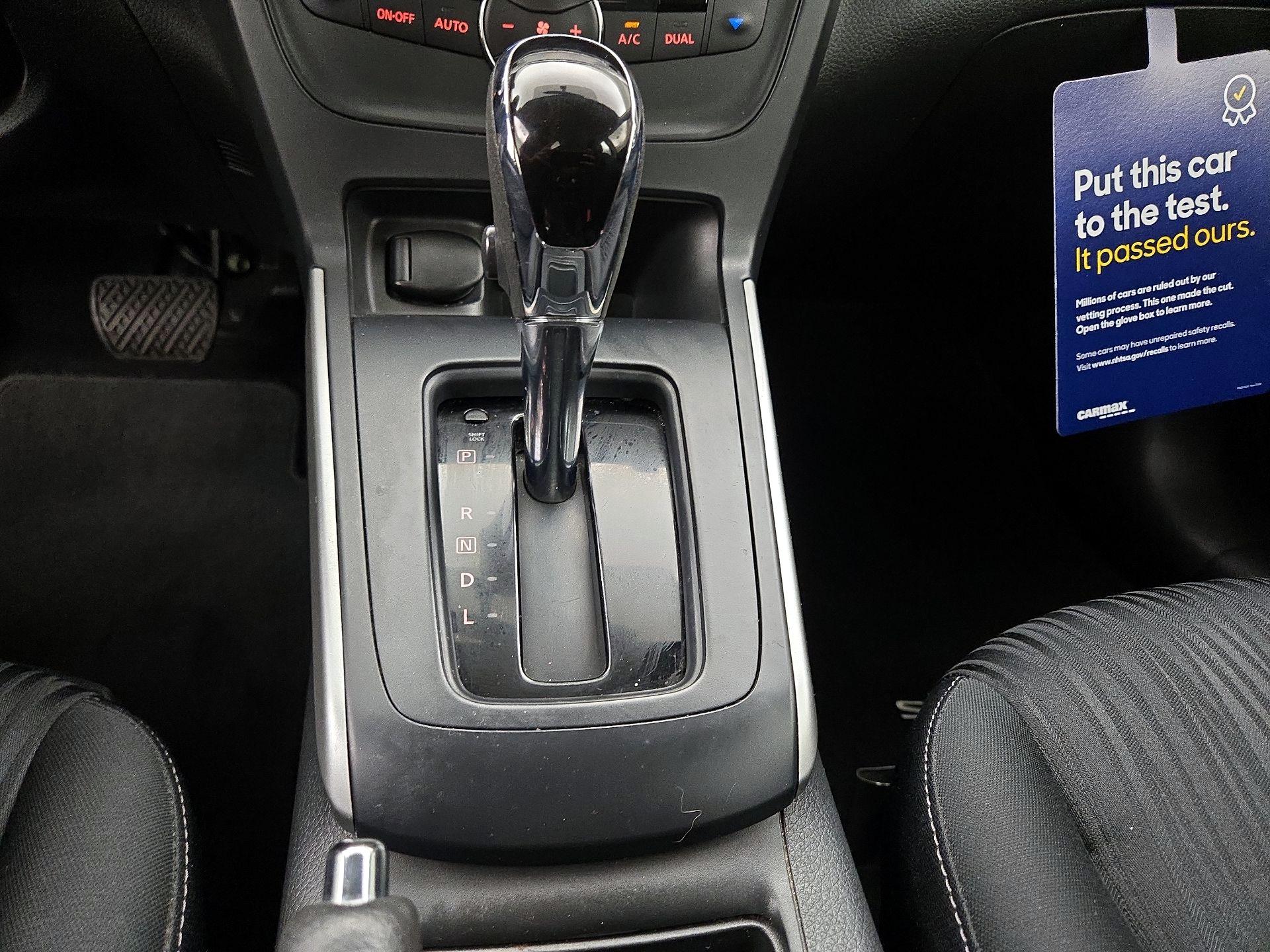 Thumbnail: 2018 Nissan Sentra - 17