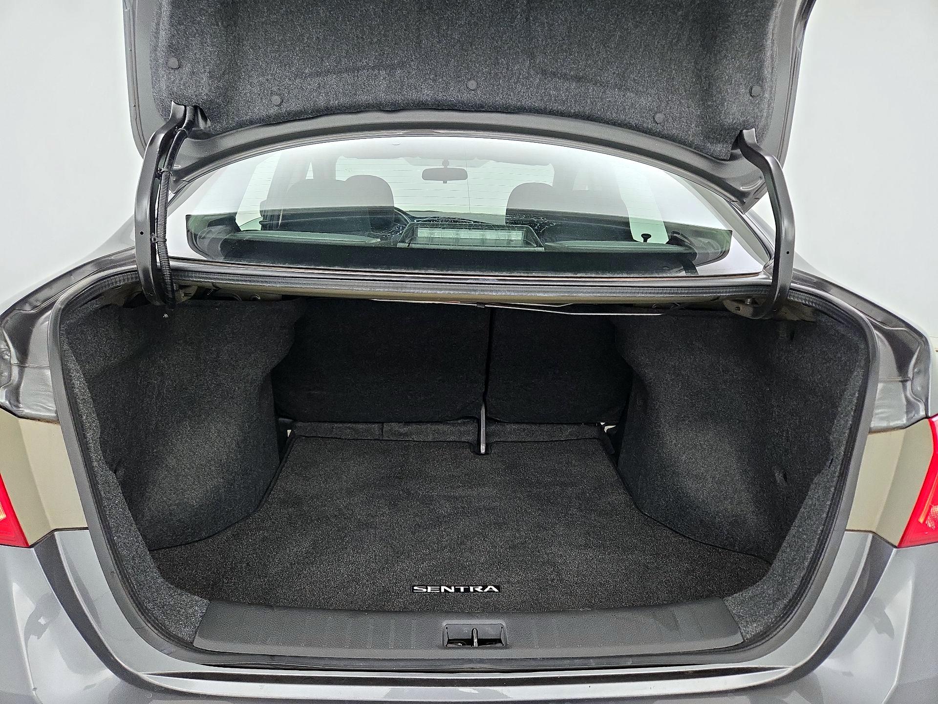 Thumbnail: 2018 Nissan Sentra - 20