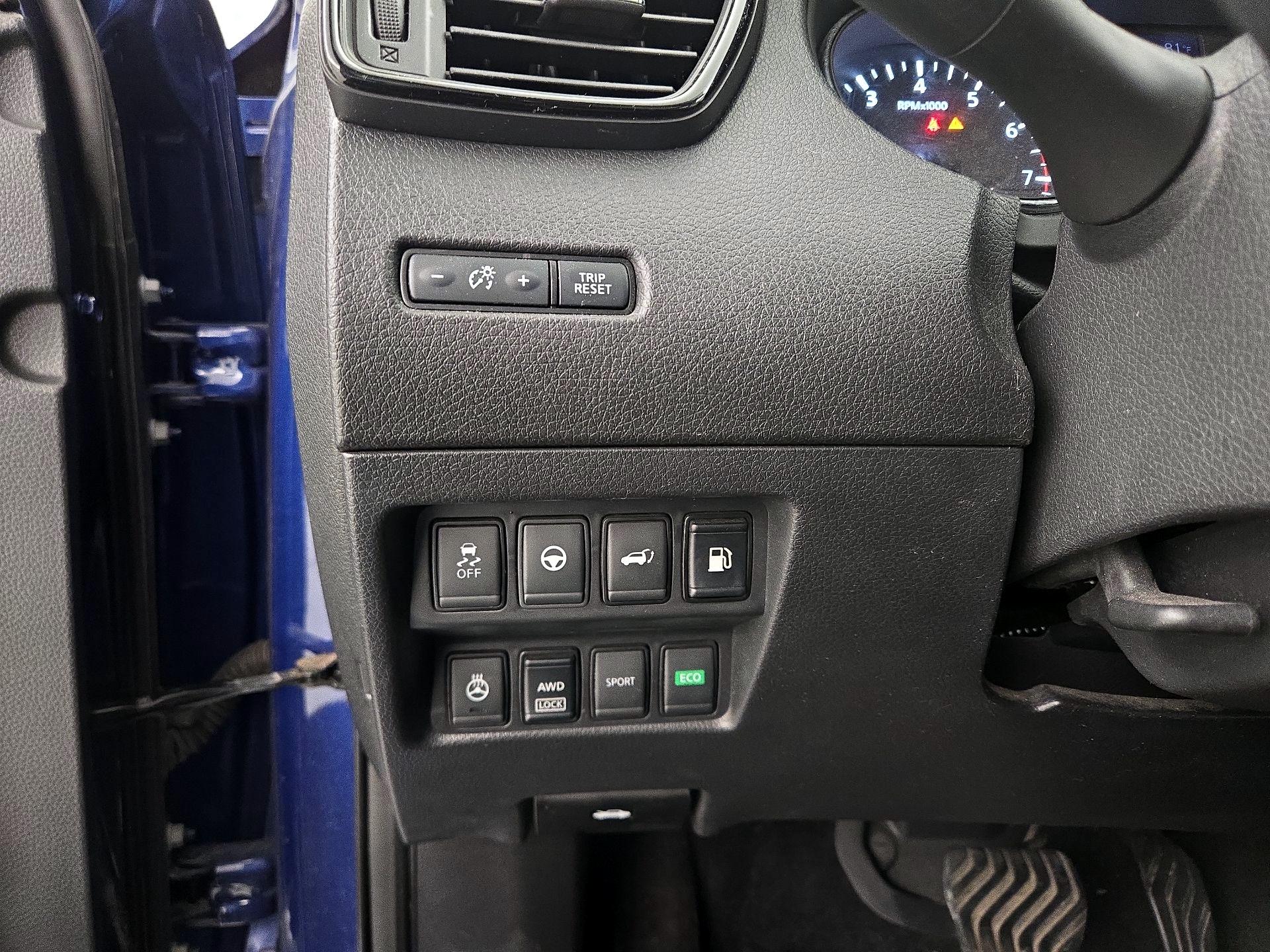 Thumbnail: 2019 Nissan Rogue - 13