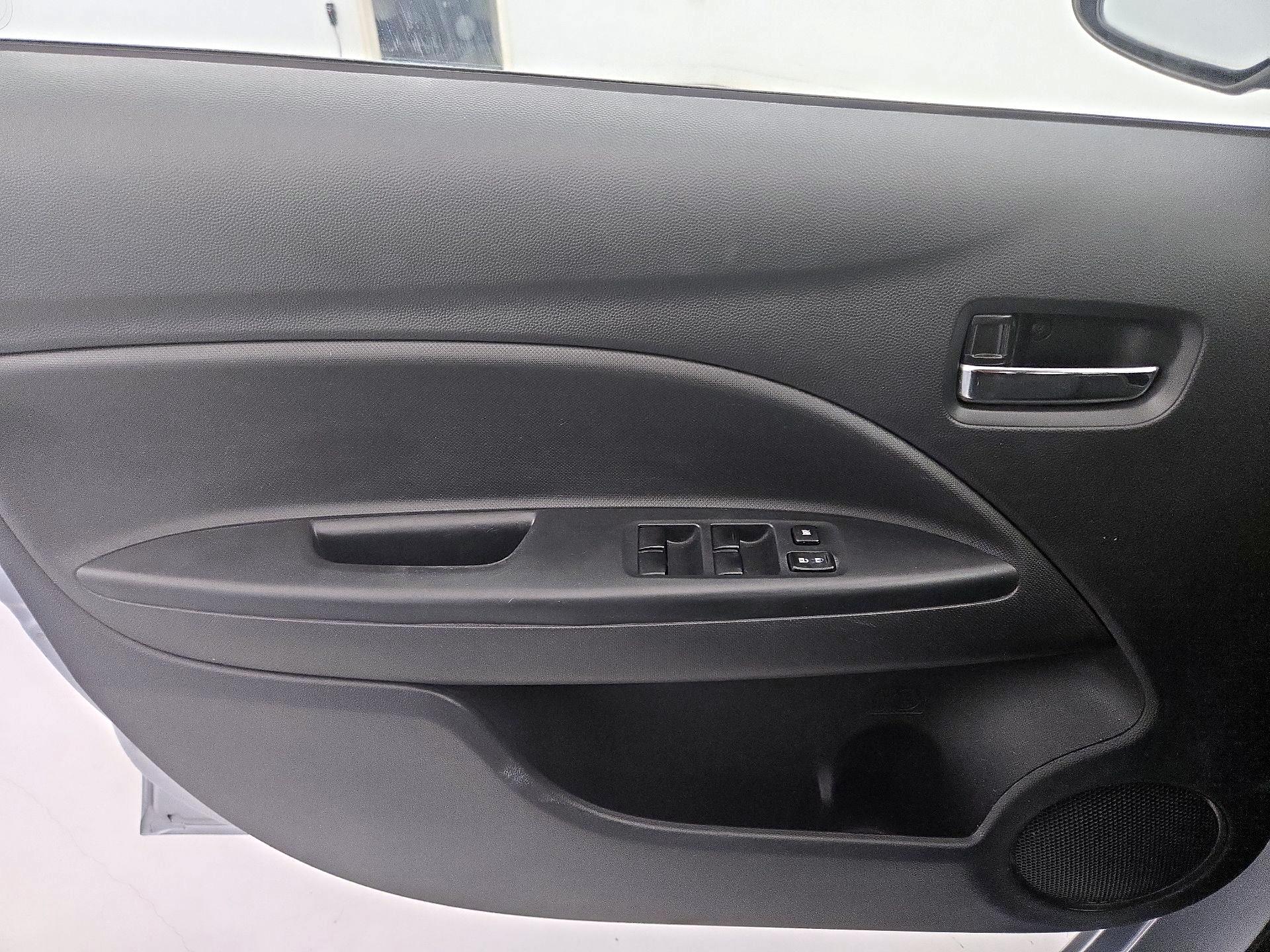 Thumbnail: 2015 Mitsubishi Mirage - 12