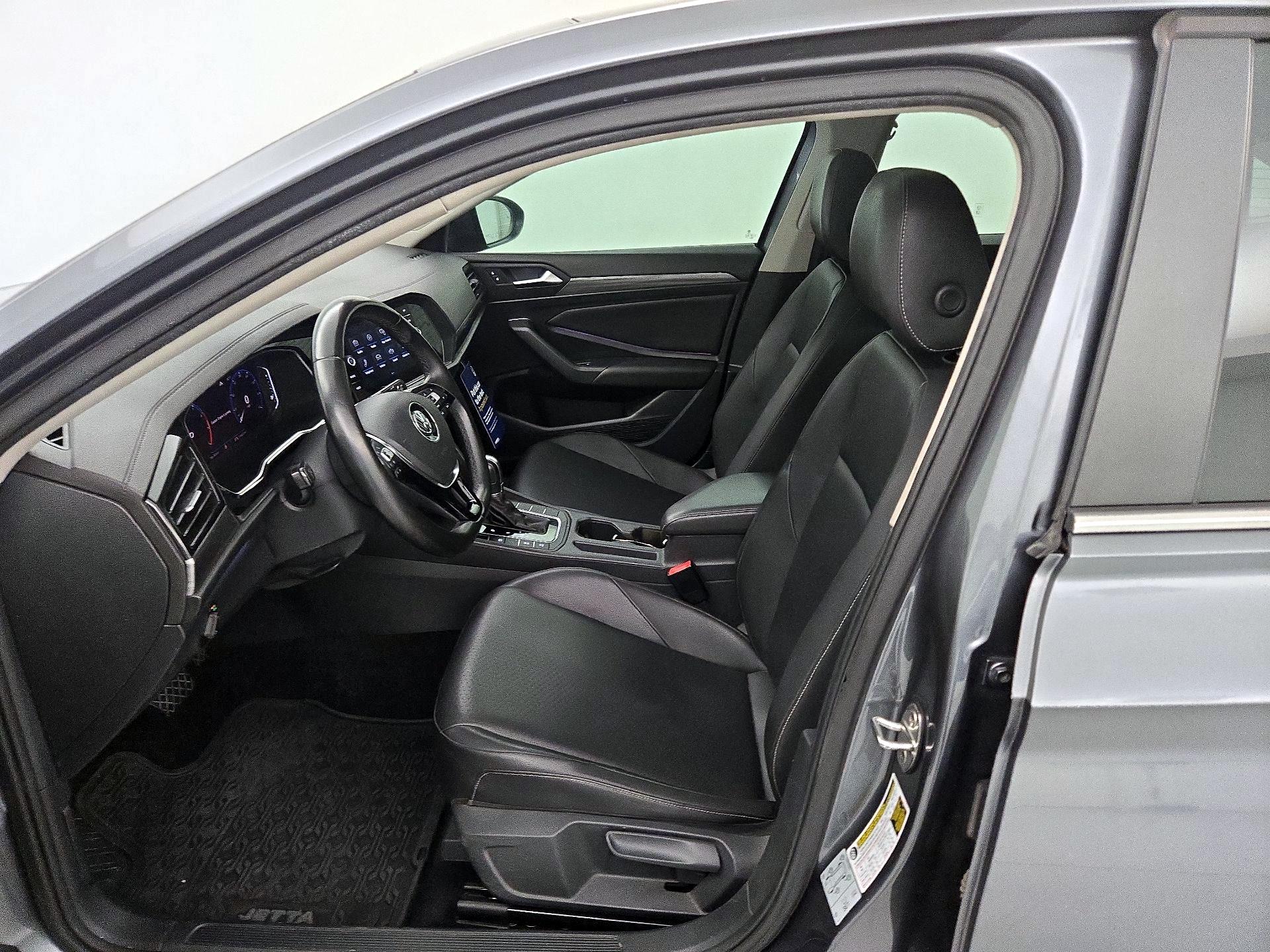 Thumbnail: 2019 Volkswagen Jetta - 11