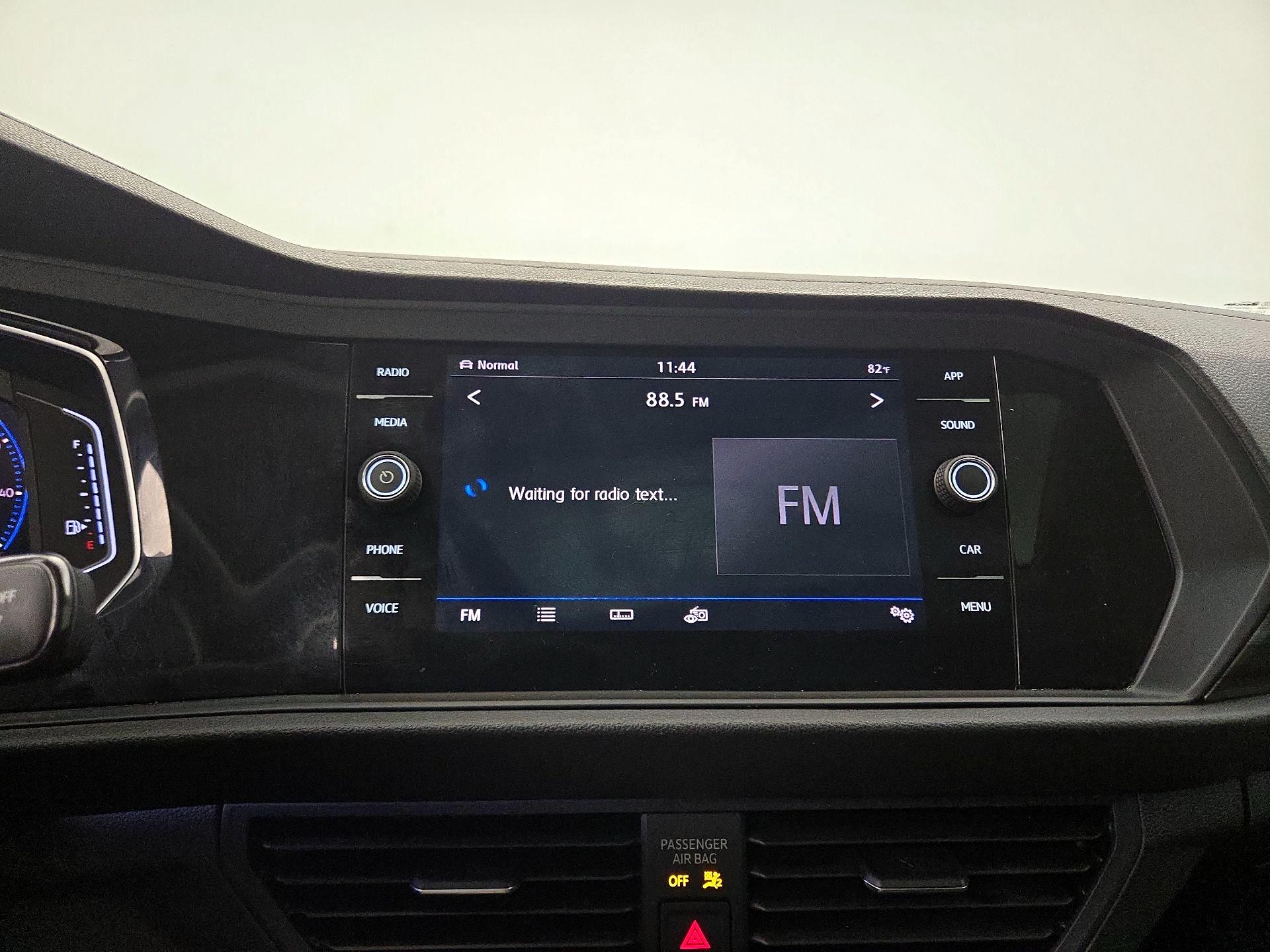 Thumbnail: 2019 Volkswagen Jetta - 15