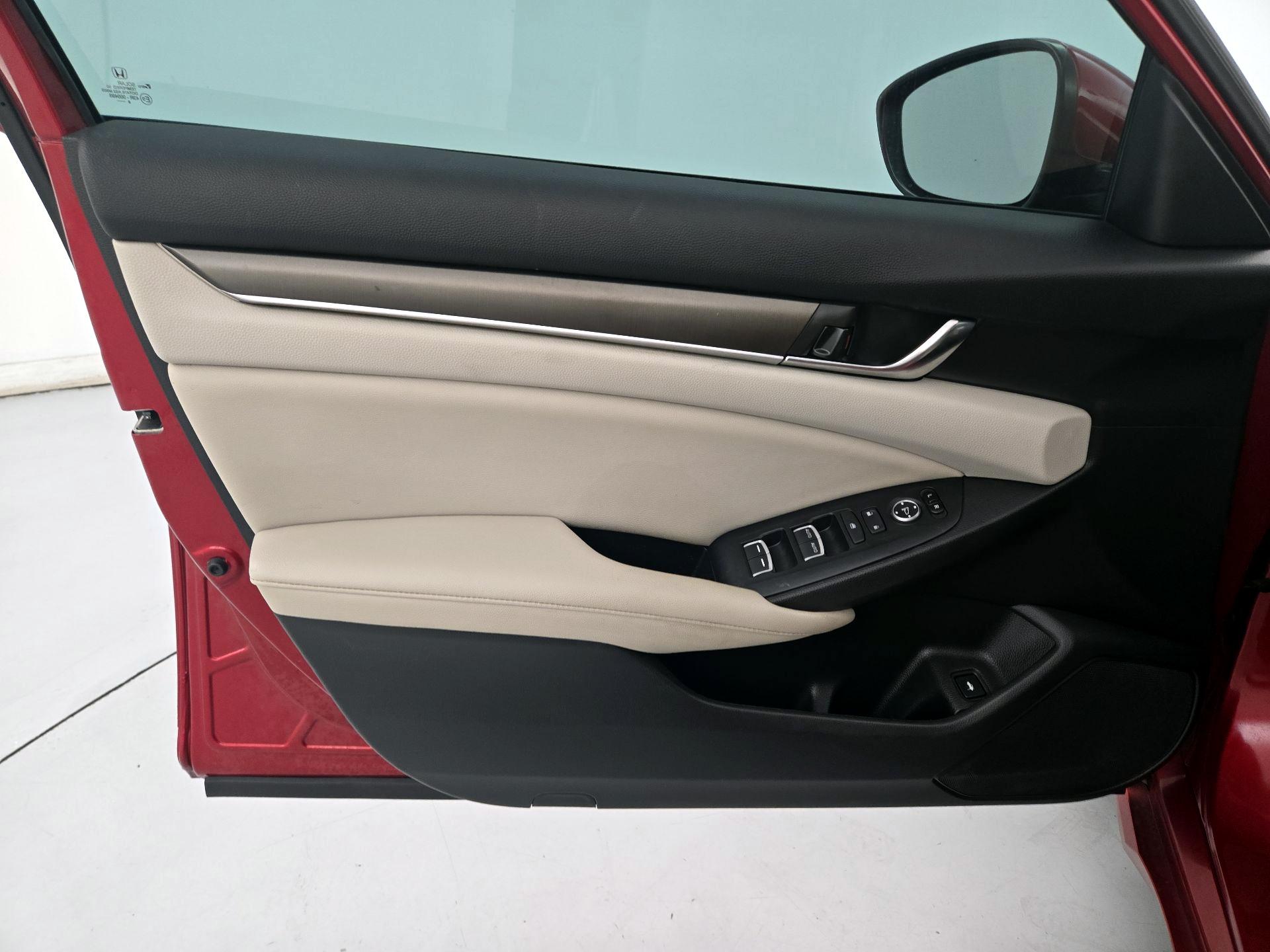 Thumbnail: 2020 Honda Accord - 12
