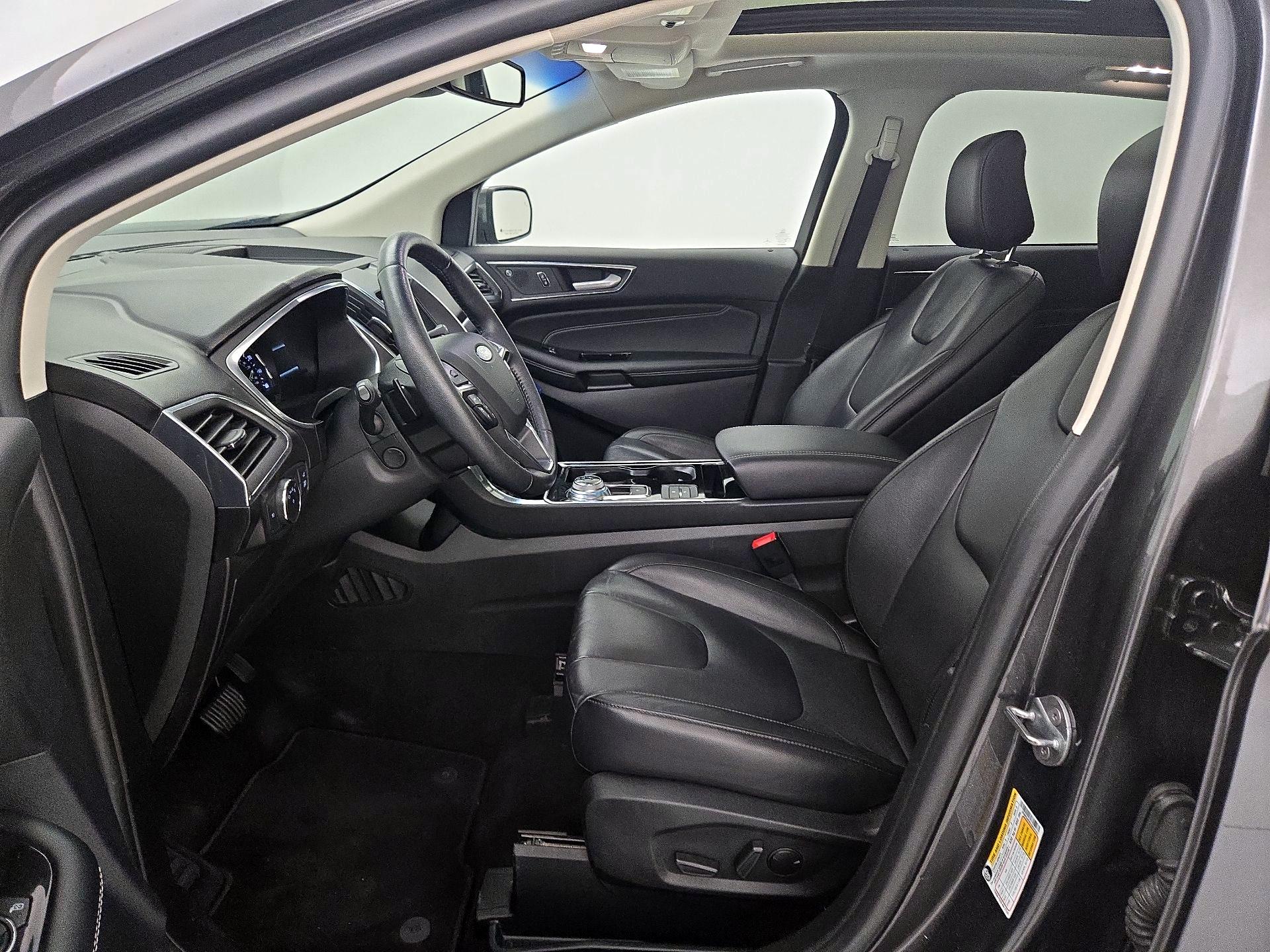 Thumbnail: 2020 Ford Edge - 11