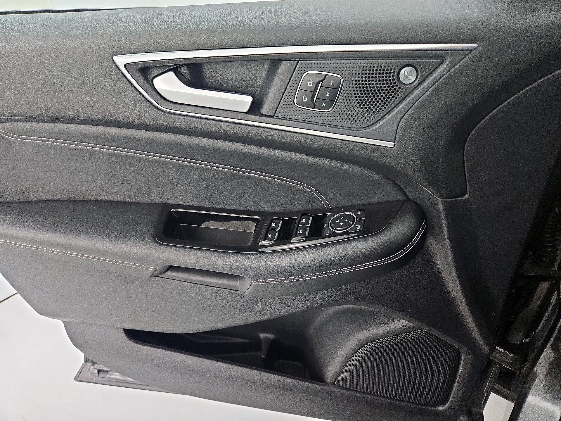 Thumbnail: 2020 Ford Edge - 12