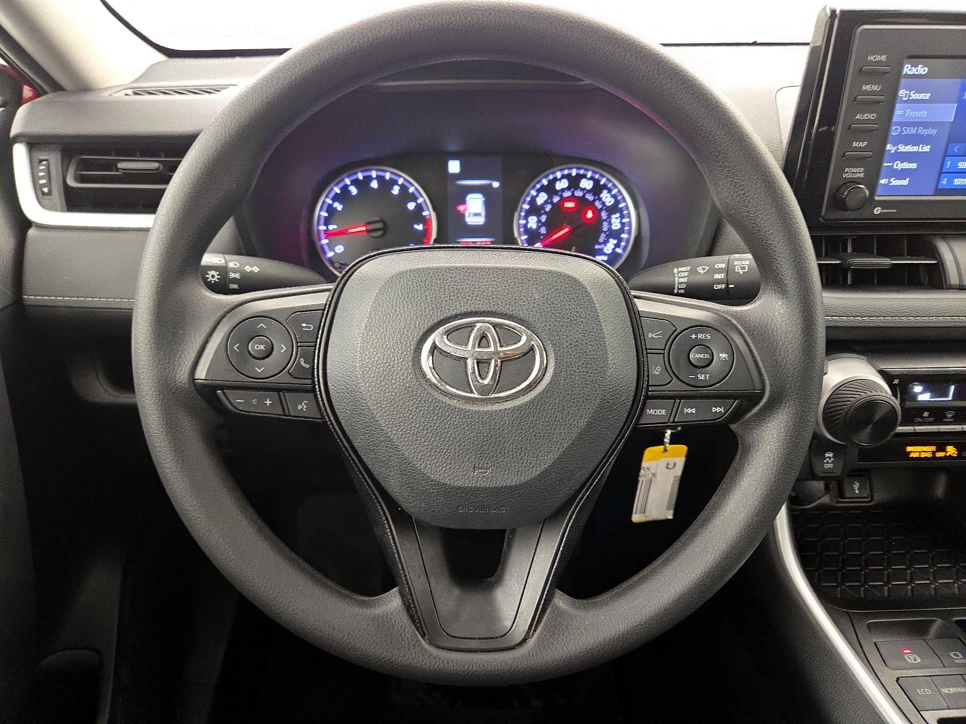 Thumbnail: 2020 Toyota RAV4 - 10