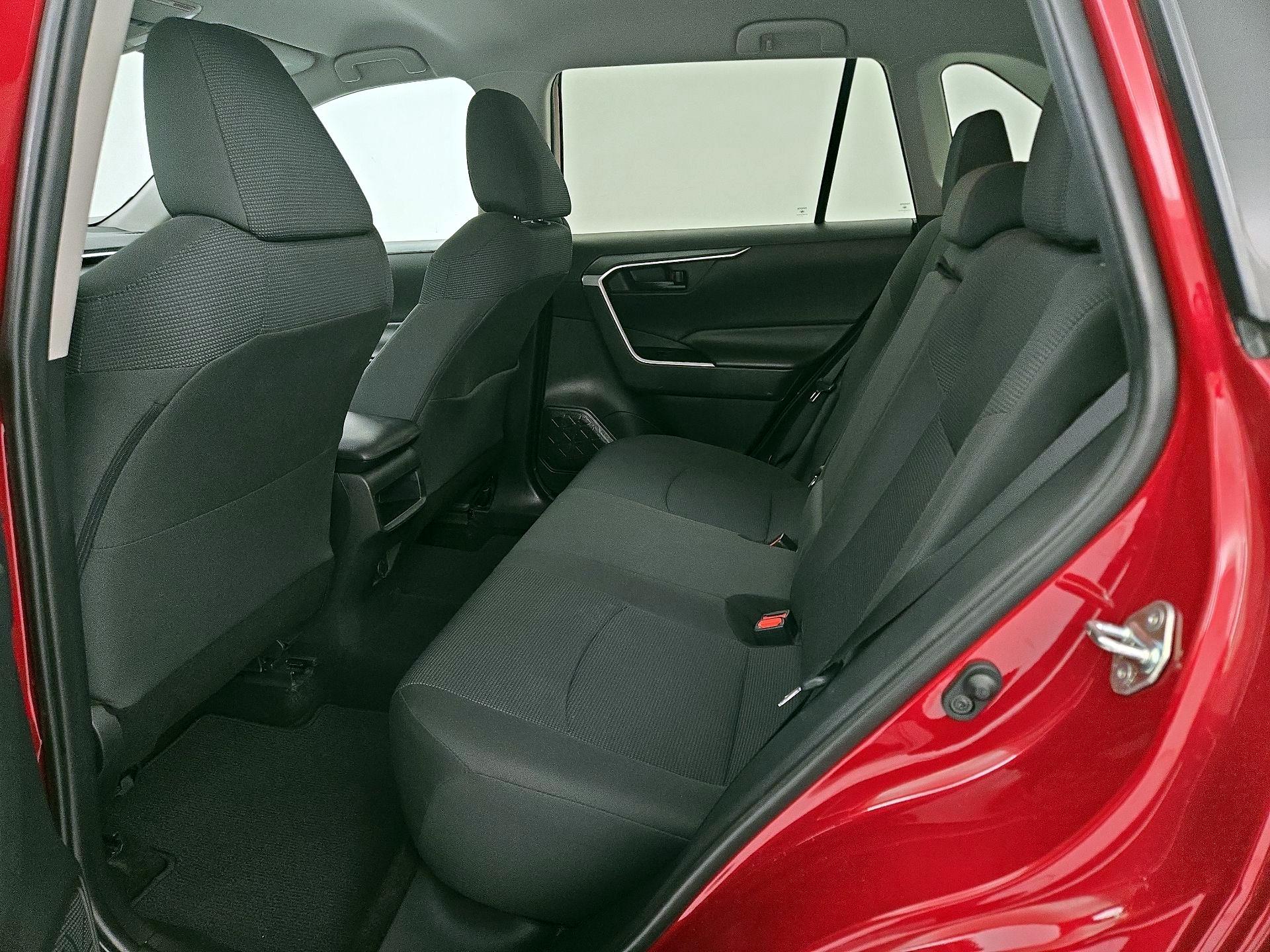 Thumbnail: 2020 Toyota RAV4 - 19