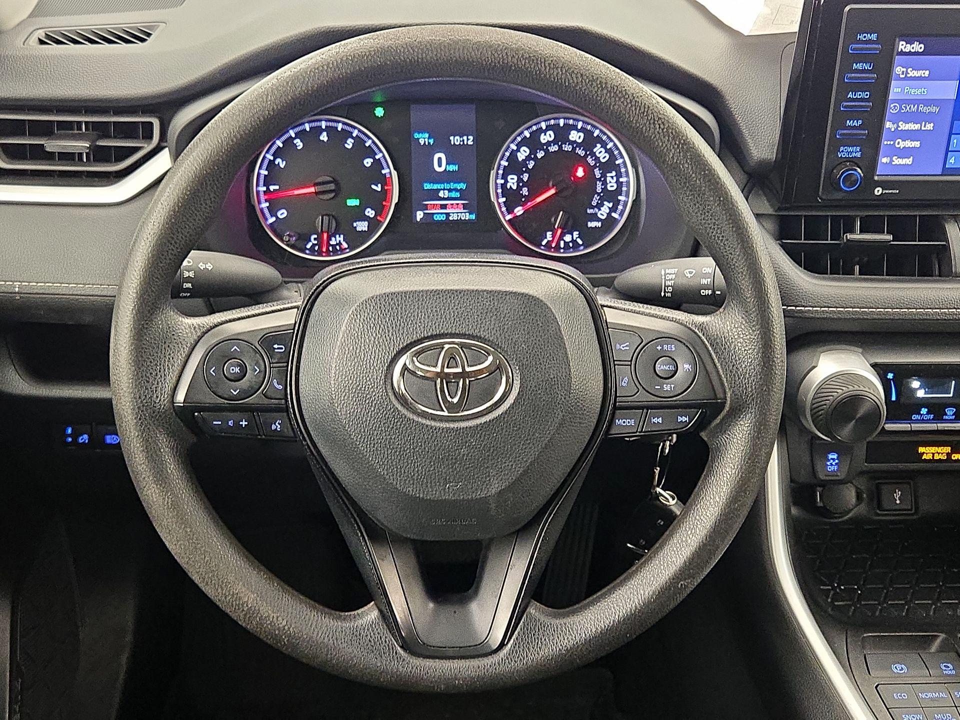 Thumbnail: 2022 Toyota RAV4 - 10